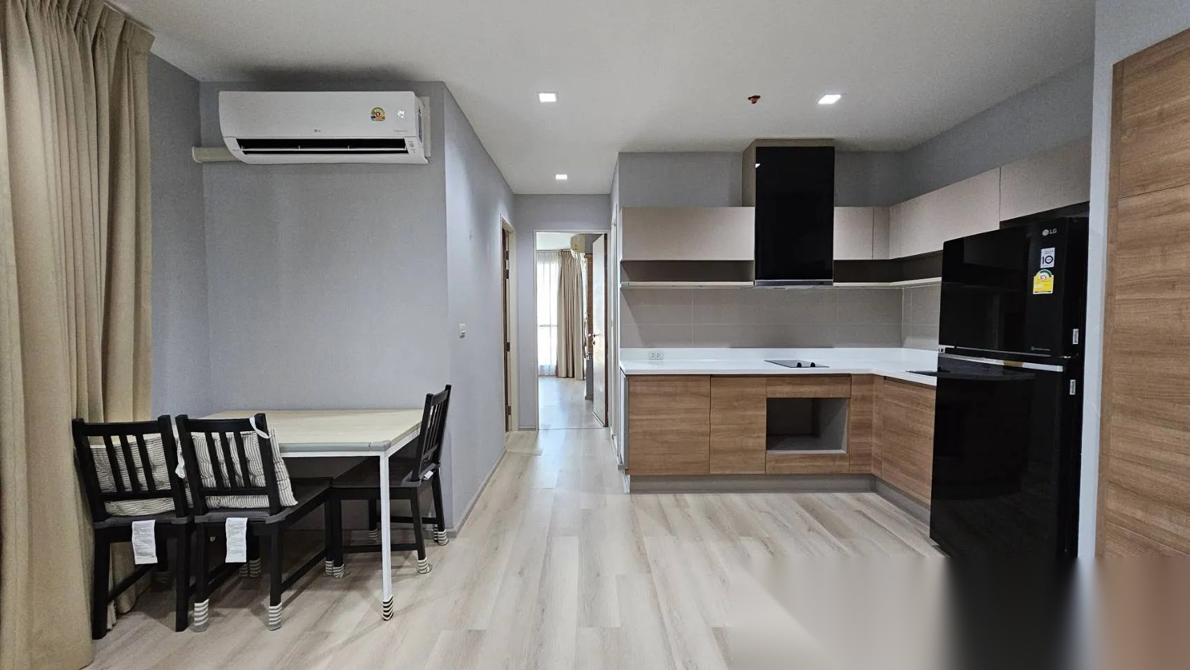 2 Bedroom Condo for sale at Rhythm Phahol-Ari — photo 3