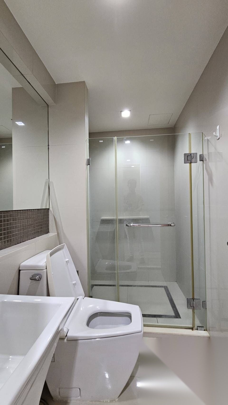2 Bedroom Condo for sale at Rhythm Phahol-Ari — photo 4