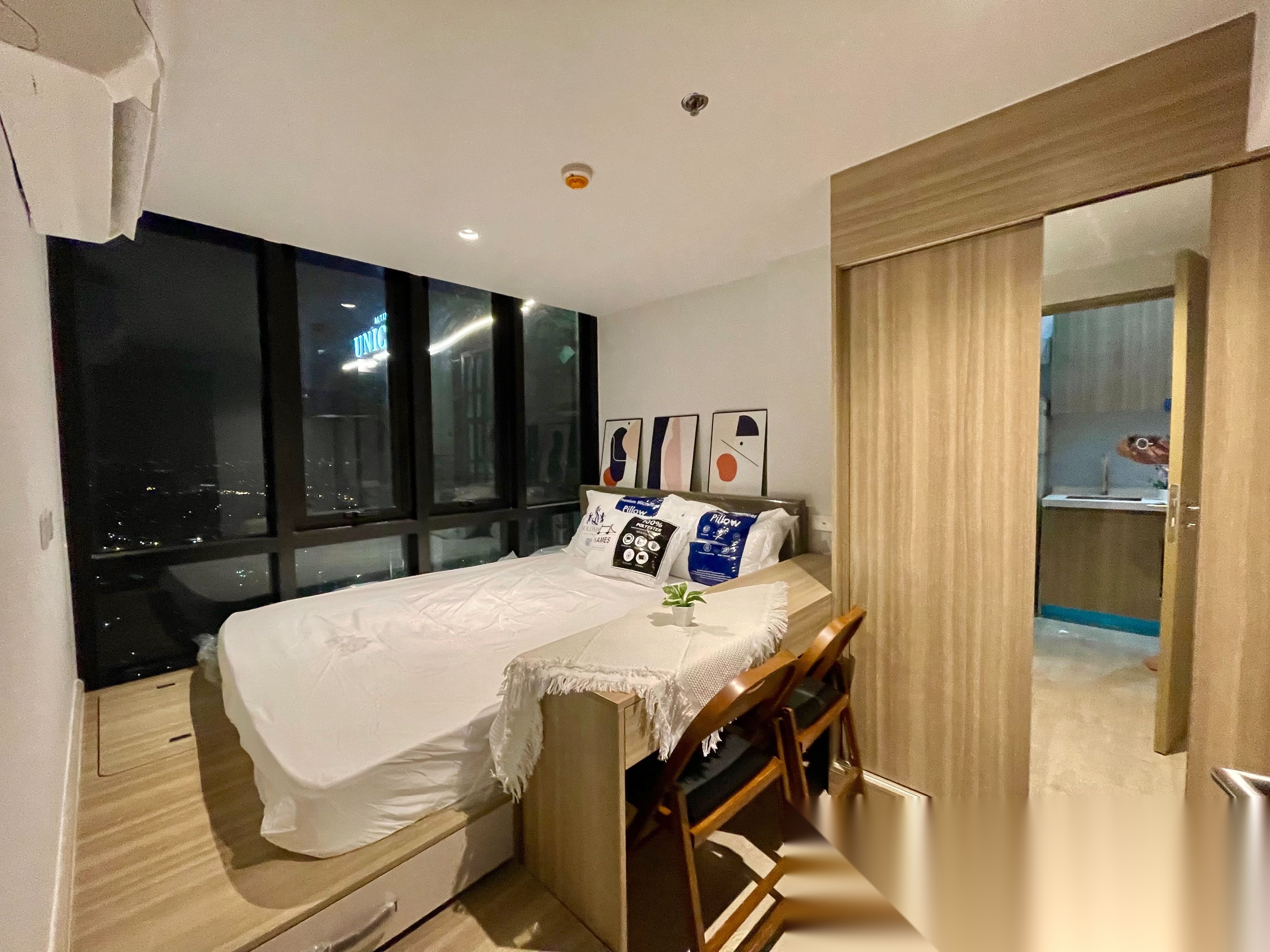 2 Bedroom Condo for sale at Altitude Unicorn Sathorn - Tha Phra — photo 4