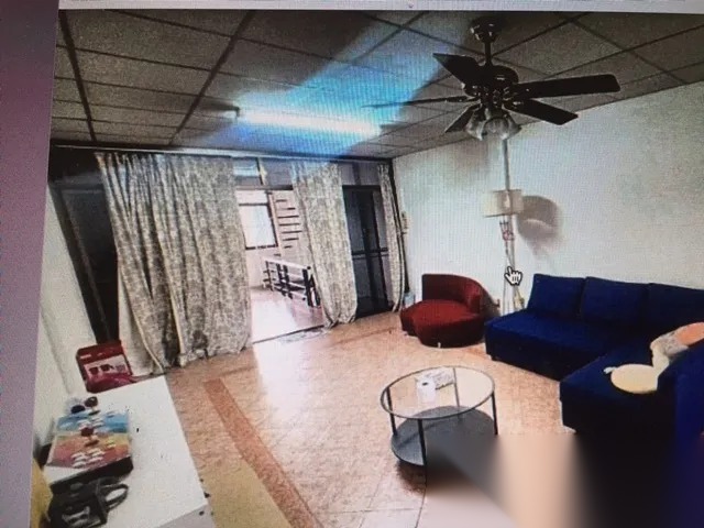 Charming Townhouse with The Private Parking — photo 1