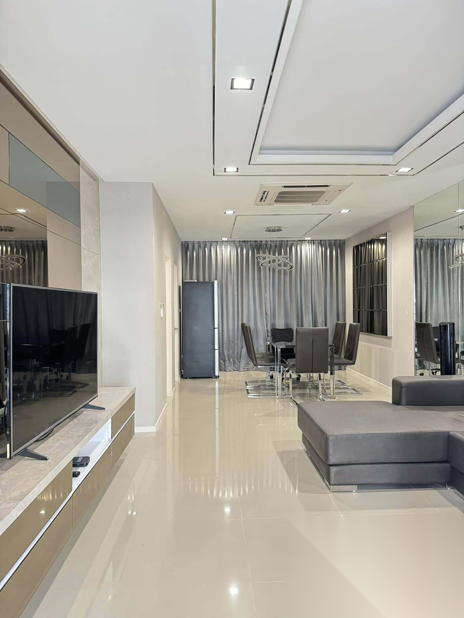 3 Bedroom Townhouse for sale at Baan Klang Muang Sukhumvit 77 — photo 3