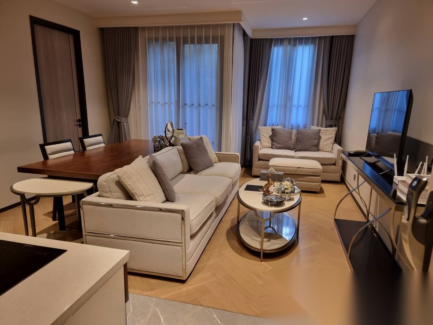 1 Bedroom Condo for sale at The Reserve Sukhumvit 61 — photo 2