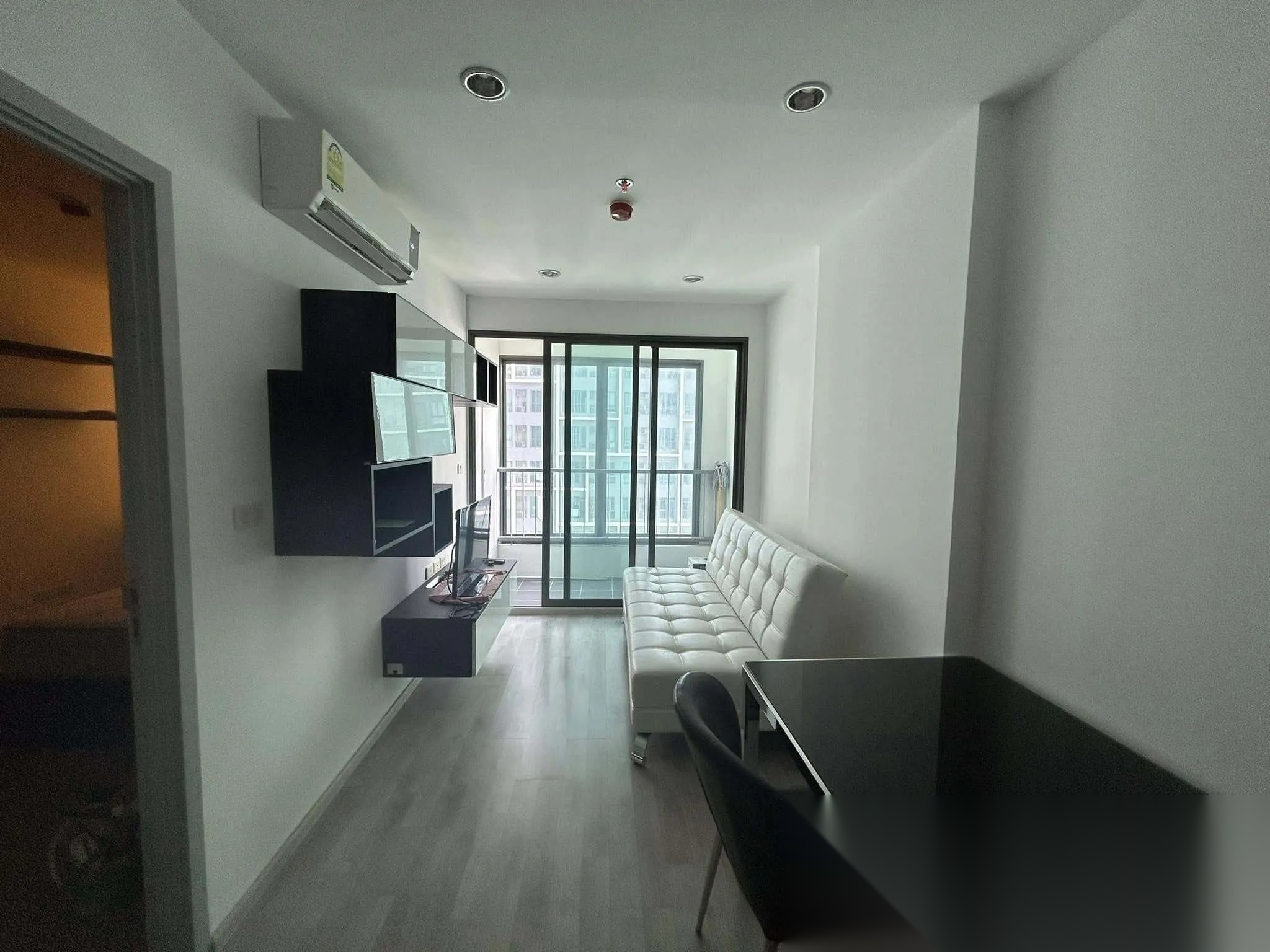 1 Bedroom Condo for sale at Ideo Mobi Charan Interchange — photo 1