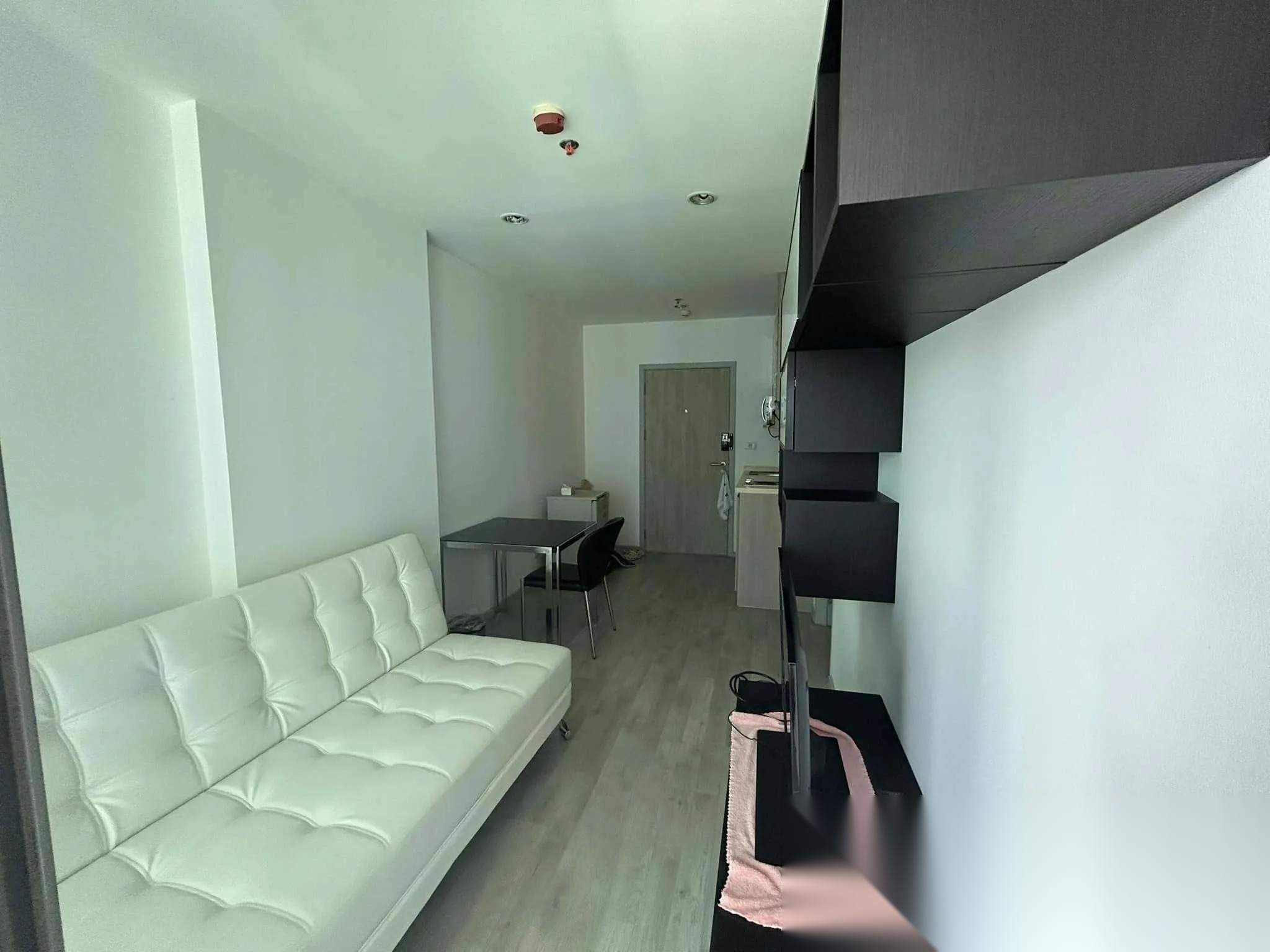 1 Bedroom Condo for sale at Ideo Mobi Charan Interchange — photo 2