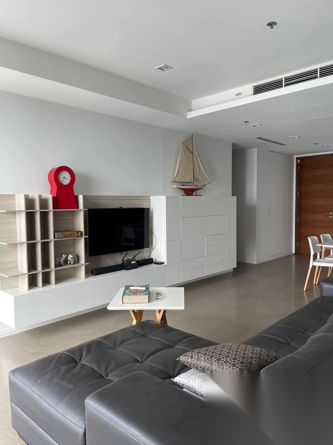 2 Bedroom Condo for sale at The River by Raimon Land — photo 2