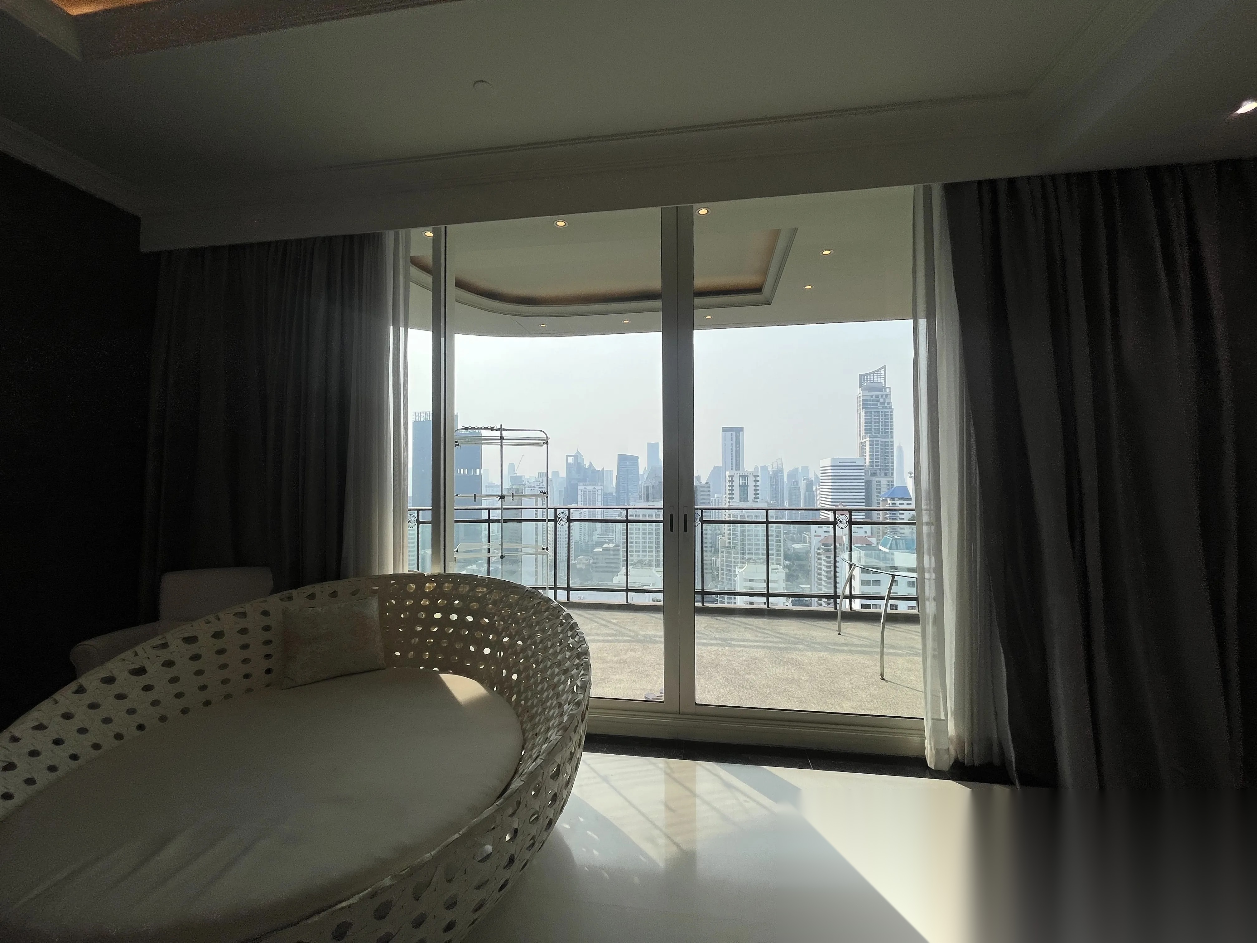 4 Bedroom Condo for sale at Royce Private Residences — photo 5