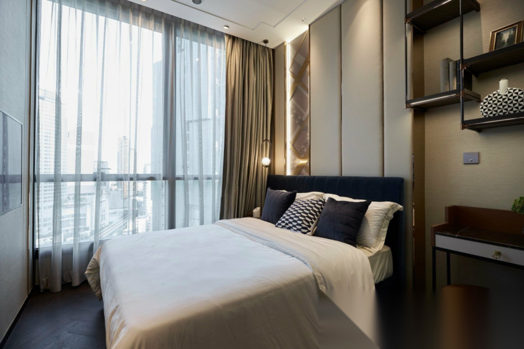 2 Bedroom Condo for sale at The Esse Sukhumvit 36 — photo 1