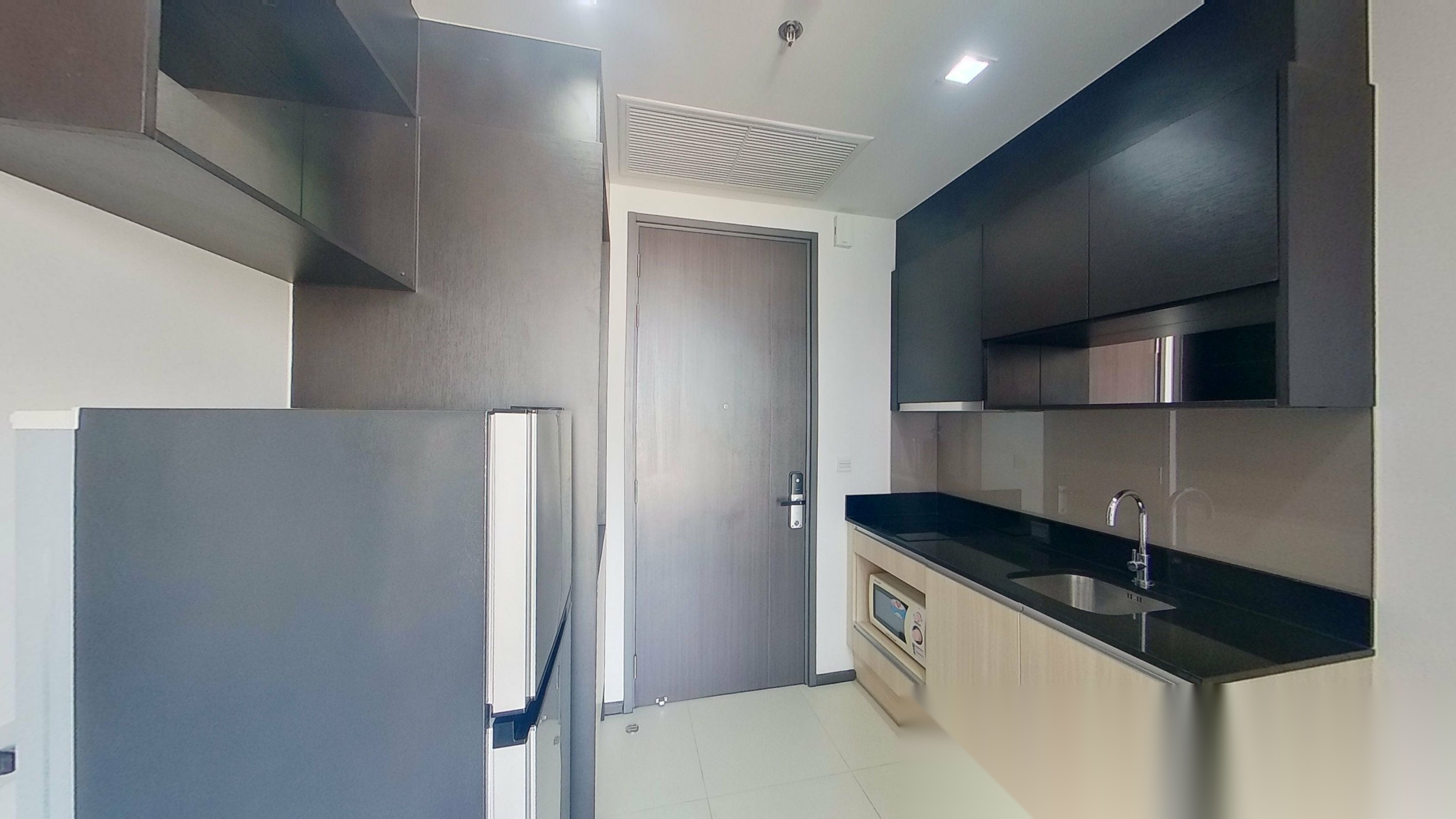 1 Bedroom Condo for sale at Edge Sukhumvit 23 — photo 4