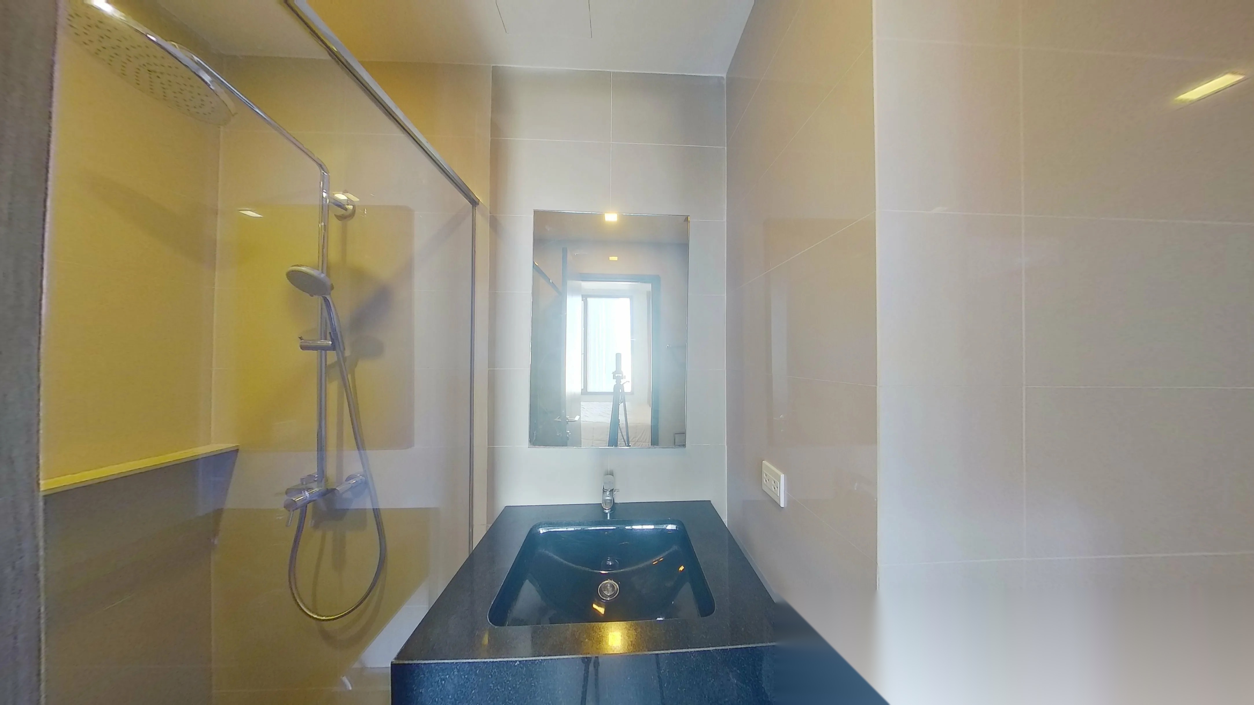 1 Bedroom Condo for sale at Edge Sukhumvit 23 — photo 5