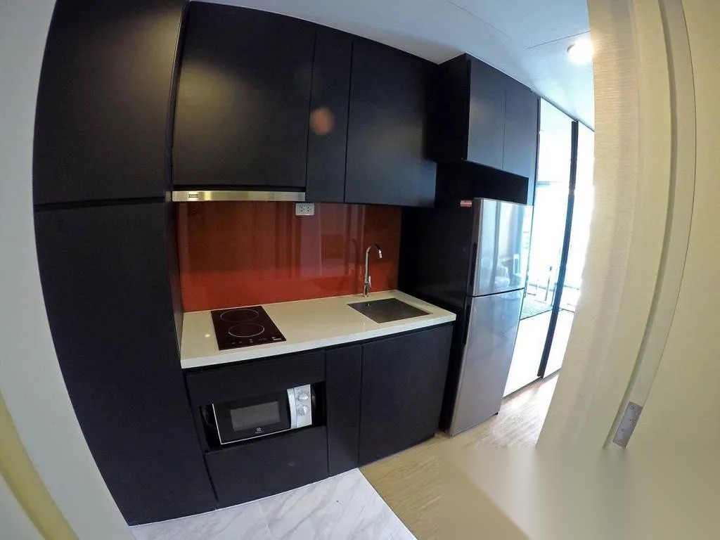 1 Bedroom Condo for sale at Siamese Surawong — photo 2