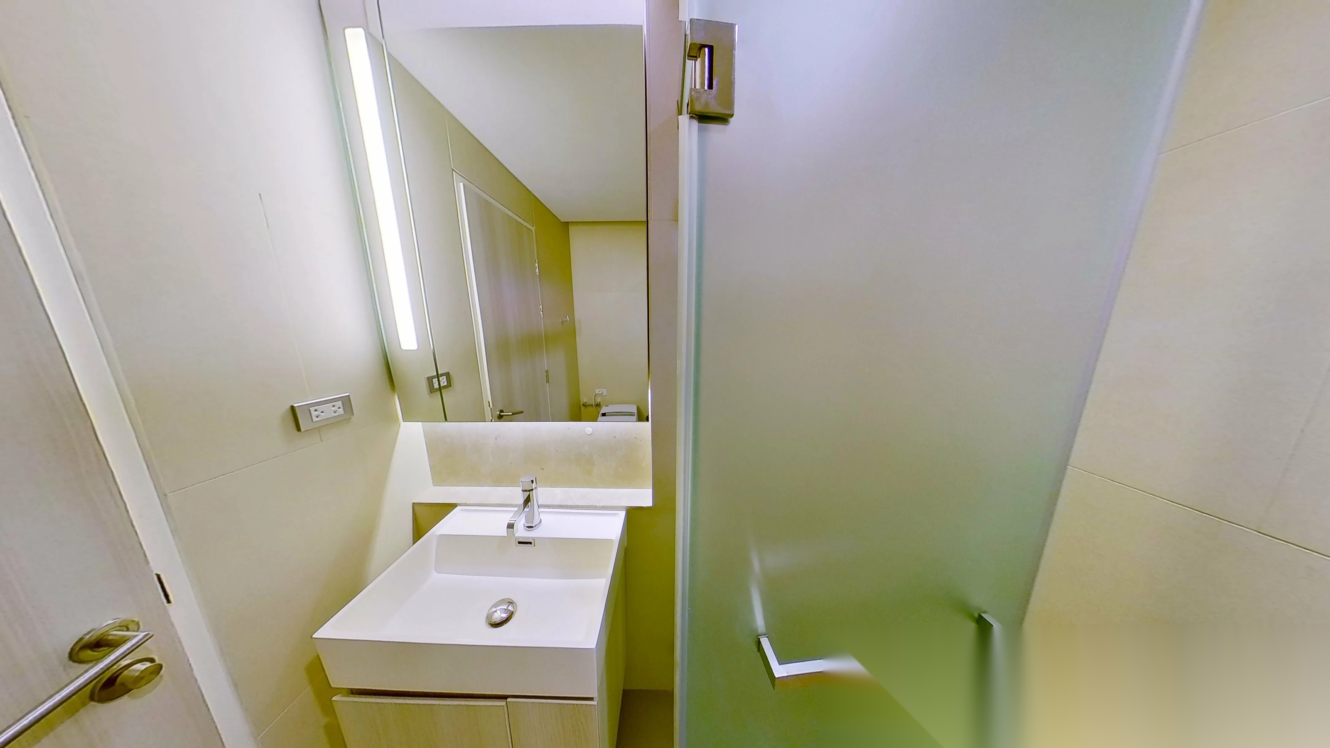 2 Bedroom Condo for sale at The Lumpini 24 — photo 5