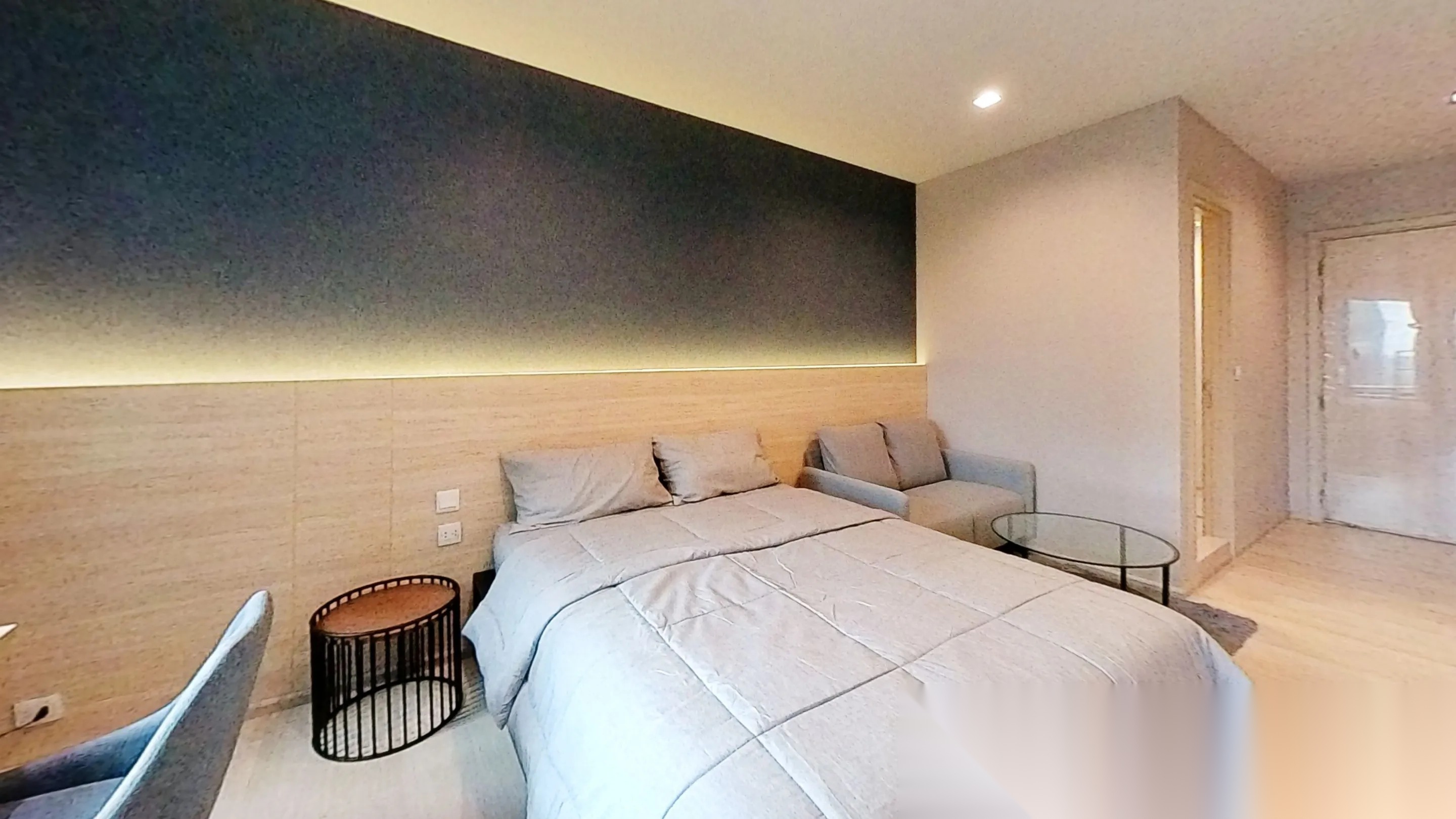 Studio Condo for sale at Life One Wireless — photo 3