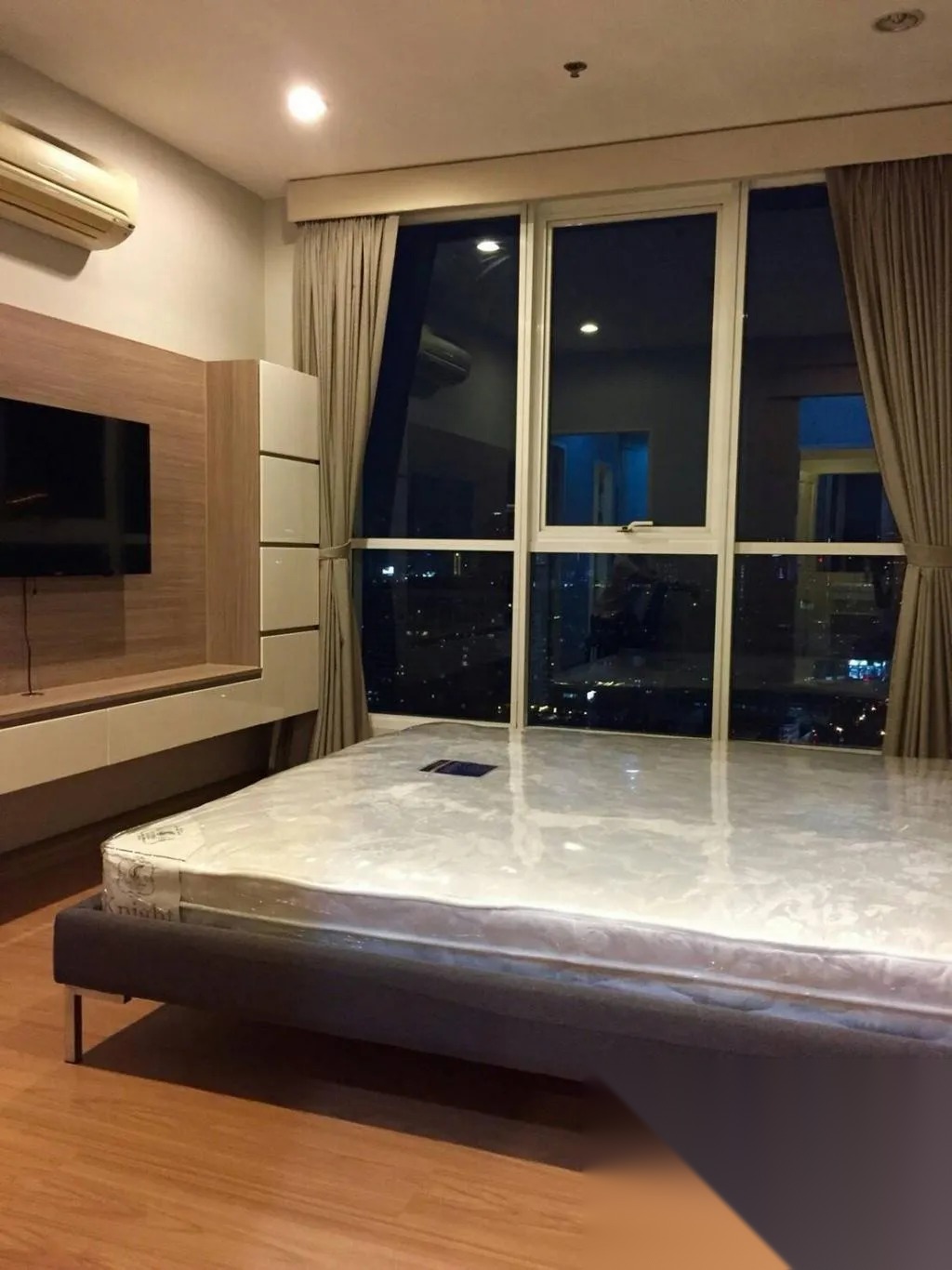 2 Bedroom Condo for sale at The Complete Narathiwat — photo 4