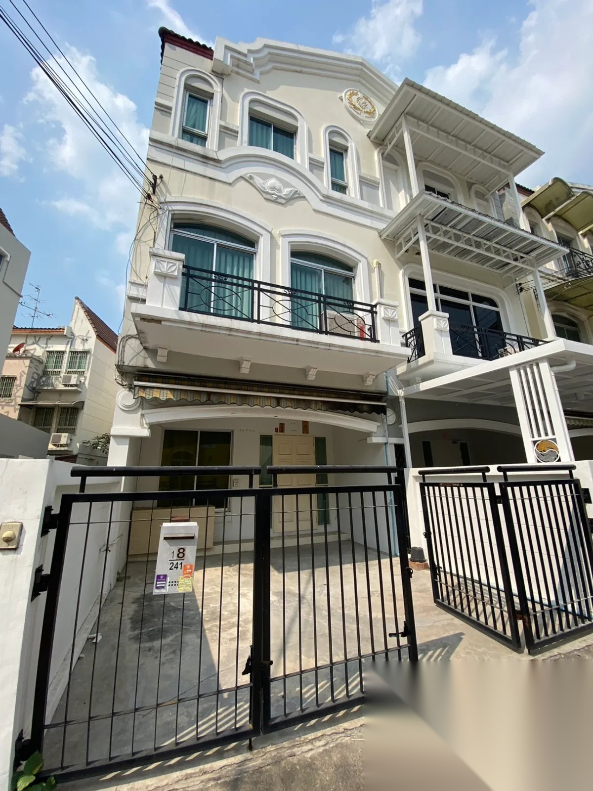3 Bedroom Townhouse for sale at Baan Klang Muang Swiss Town — photo 1