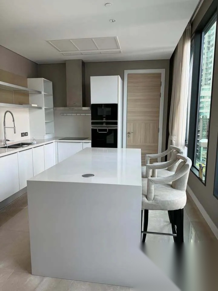 2 Bedroom Condo for sale at Sindhorn Residence [Leasehold] — photo 4