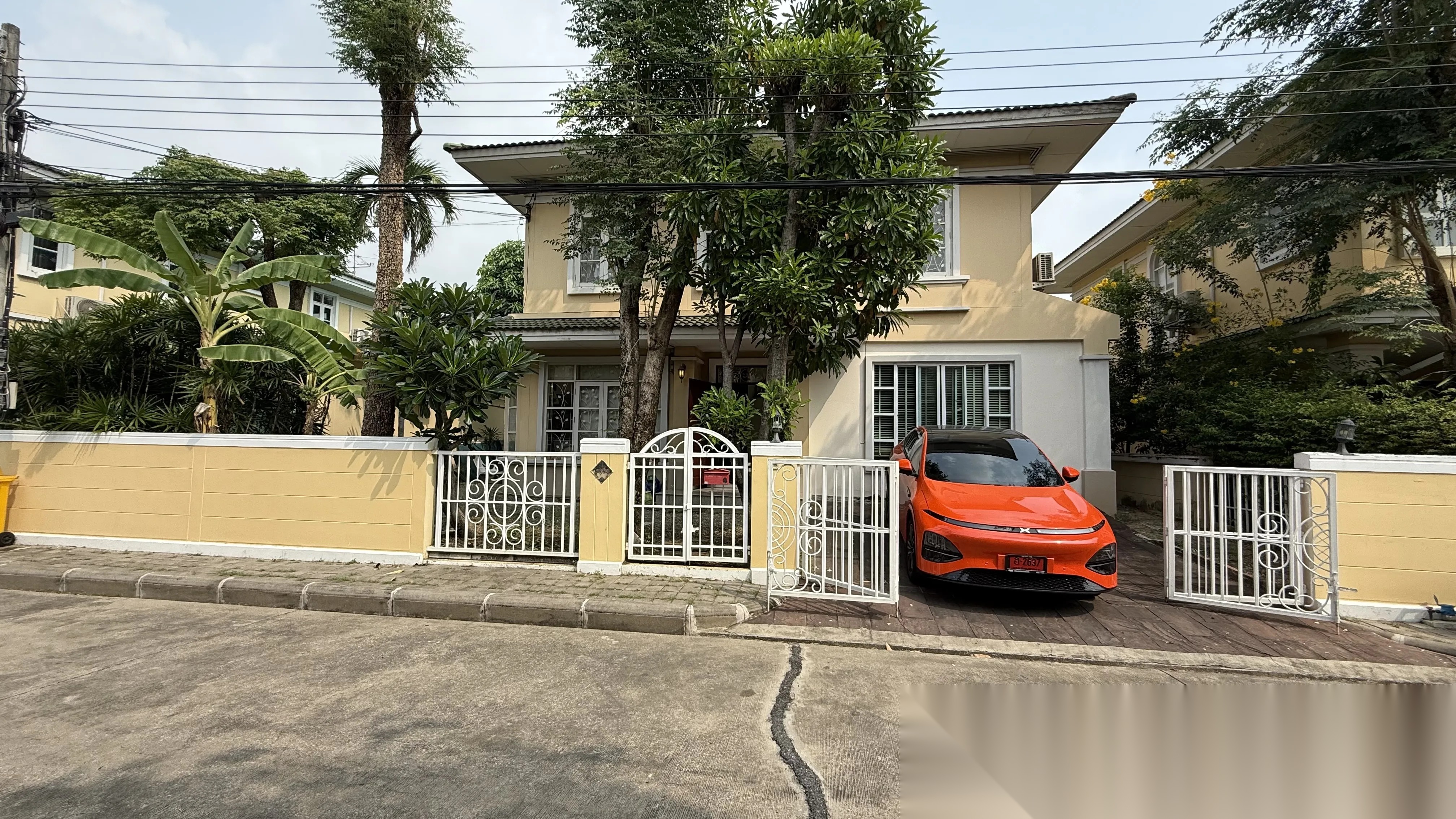 4 Bedroom House for sale at Baan Ramindra — photo 2