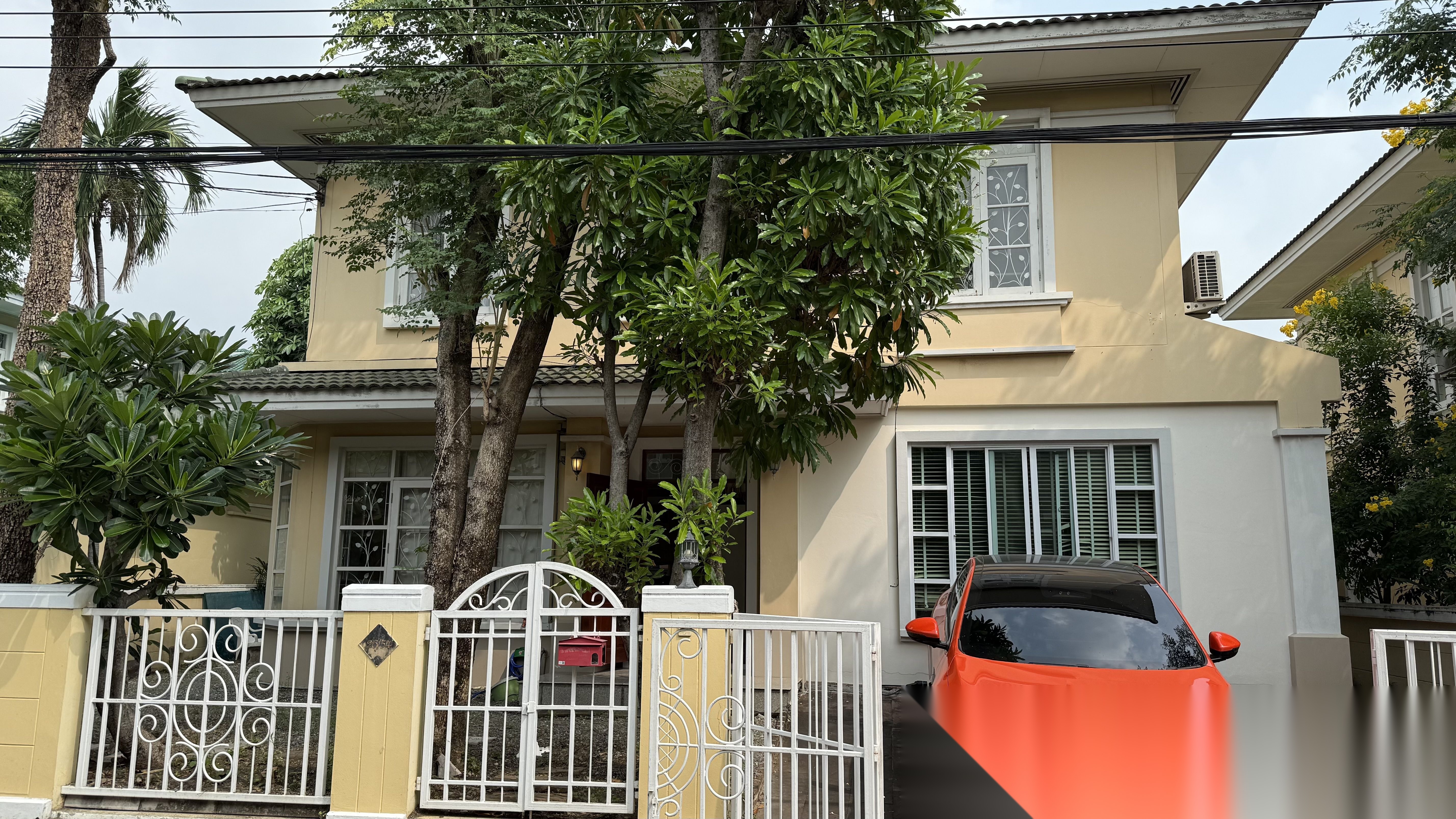 4 Bedroom House for sale at Baan Ramindra — photo 3