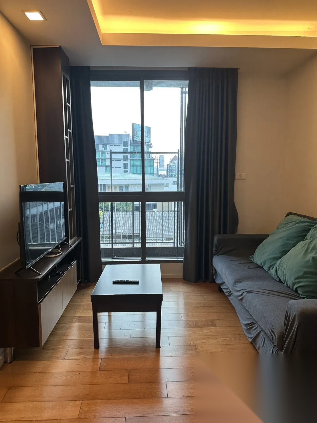 1 Bedroom Condo for sale at Focus Ploenchit — photo 1