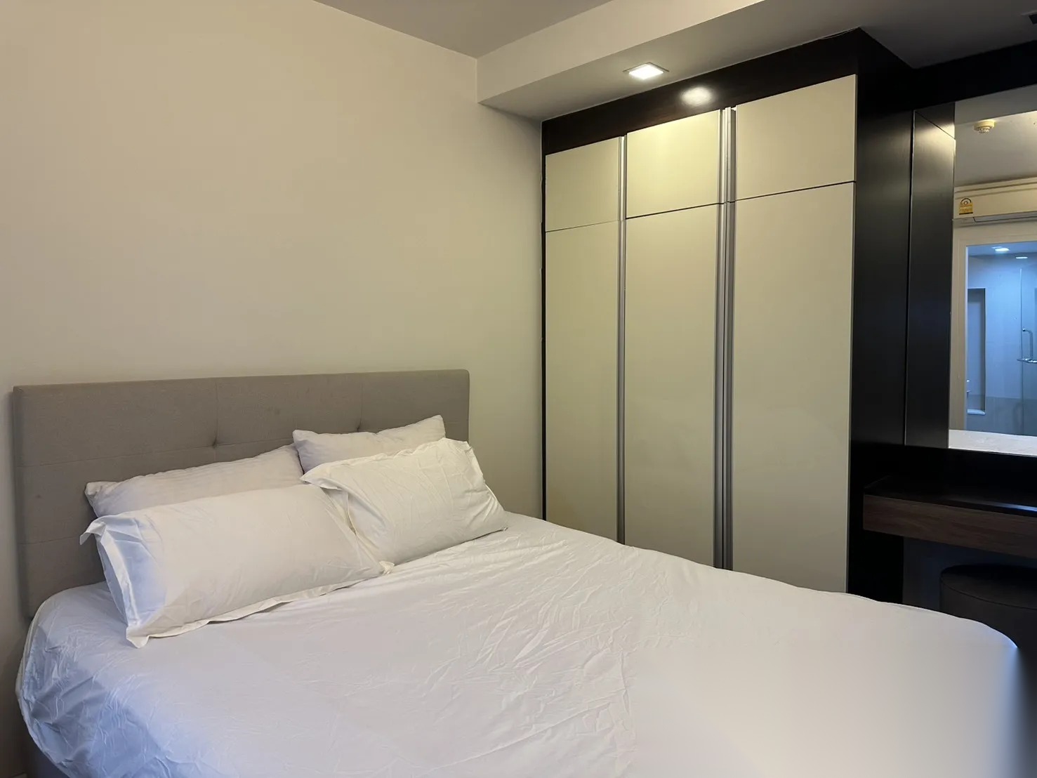 1 Bedroom Condo for sale at Focus Ploenchit — photo 5