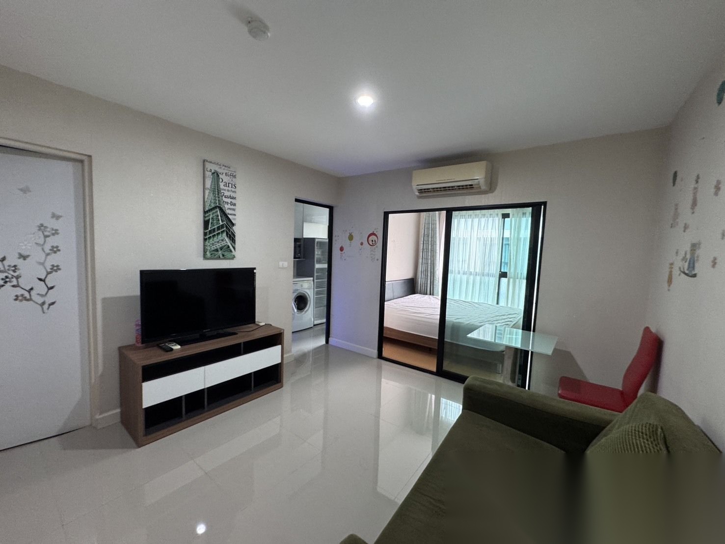 1 Bedroom Condo for sale at Metro Sky Ratchada — photo 3