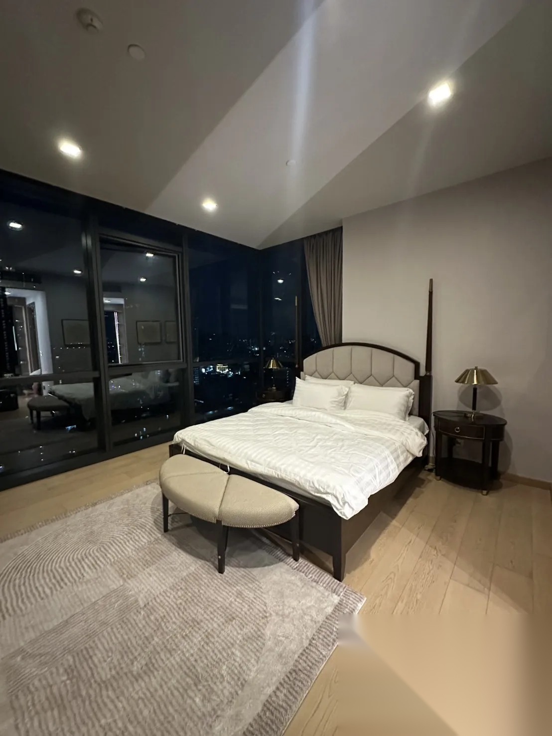 2 Bedroom Condo for sale at The Monument Thong Lo — photo 5