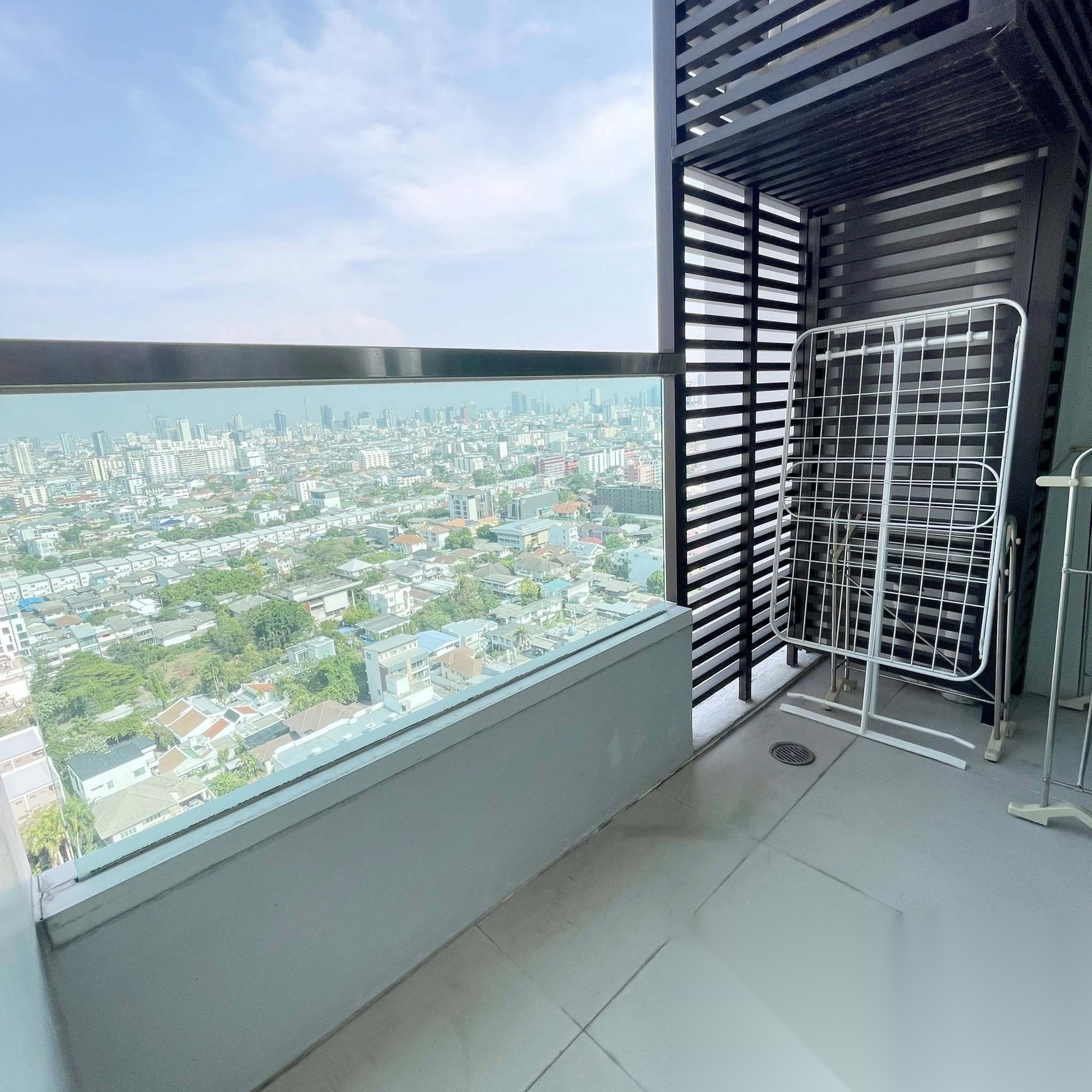 1 Bedroom Condo for sale at Ideo Mix Phaholyothin — photo 3