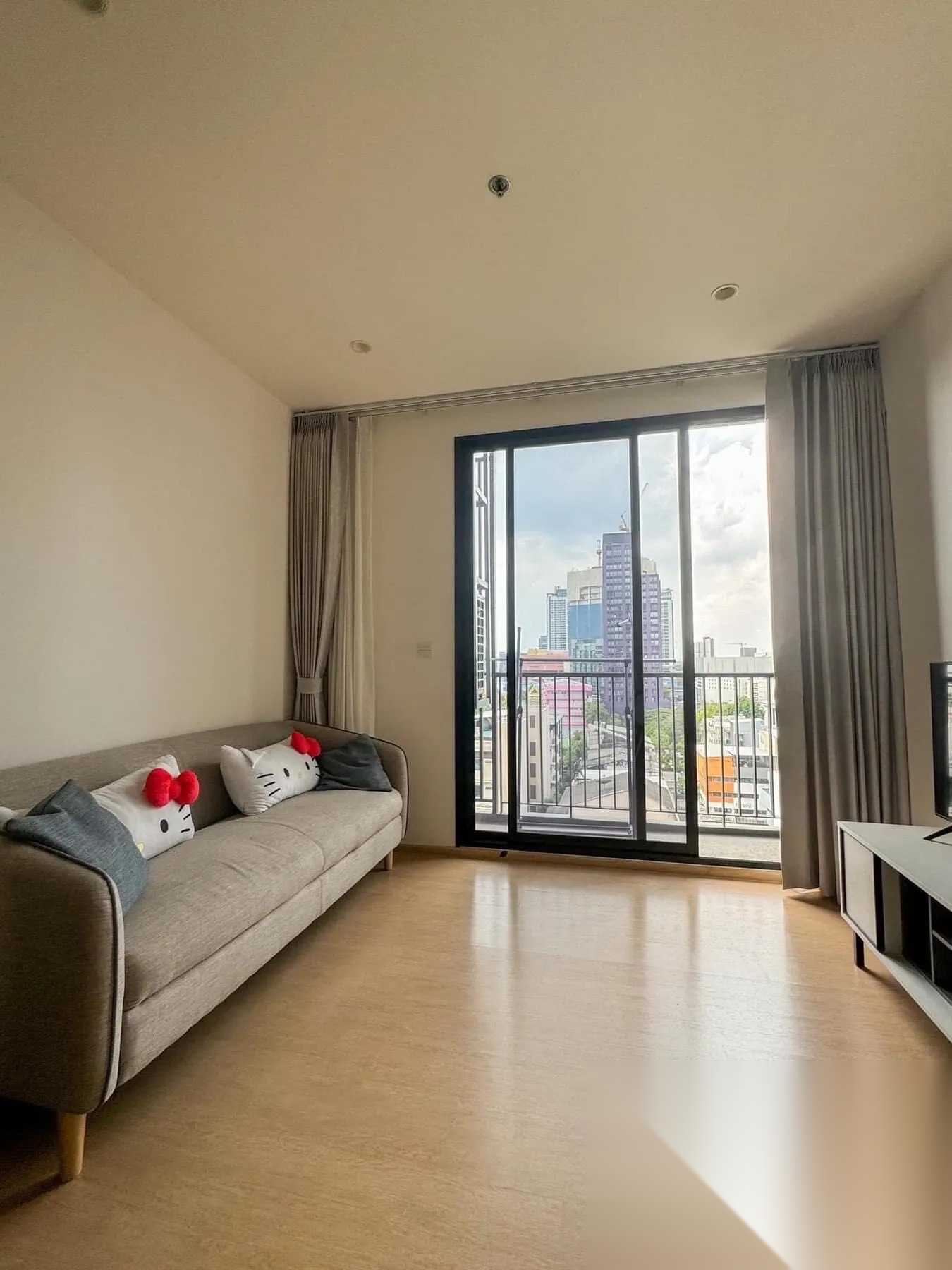 2 Bedroom Condo for sale at Maru Ekkamai 2 — photo 1