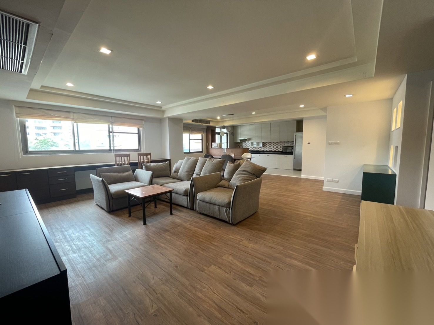 3 Bedroom Condo for sale at Royal Castle — photo 1