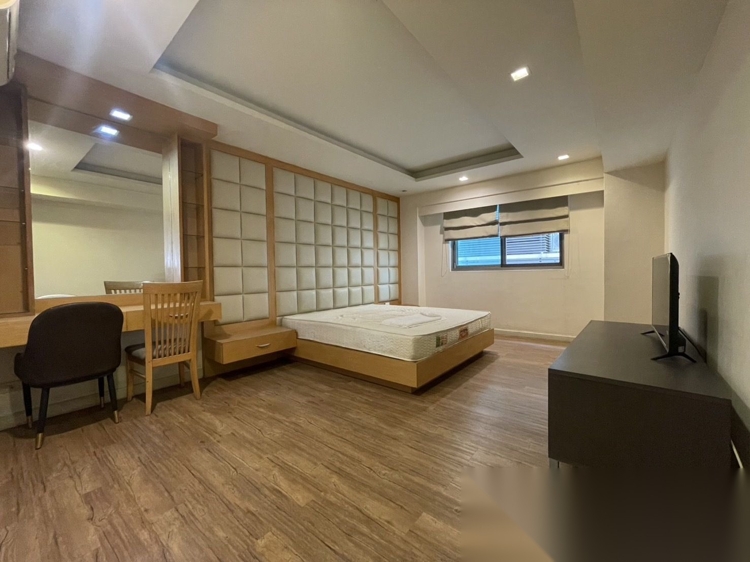 3 Bedroom Condo for sale at Royal Castle — photo 5