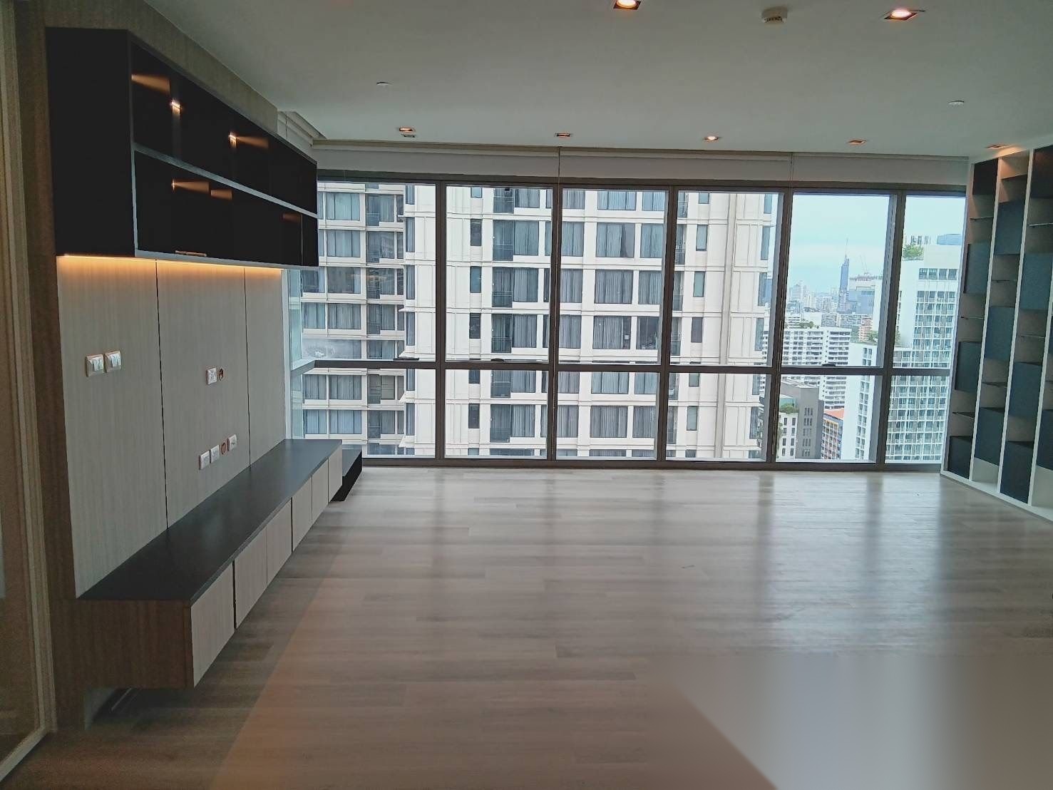 1 Bedroom Penthouse for sale at The Room Sukhumvit 21 — photo 1