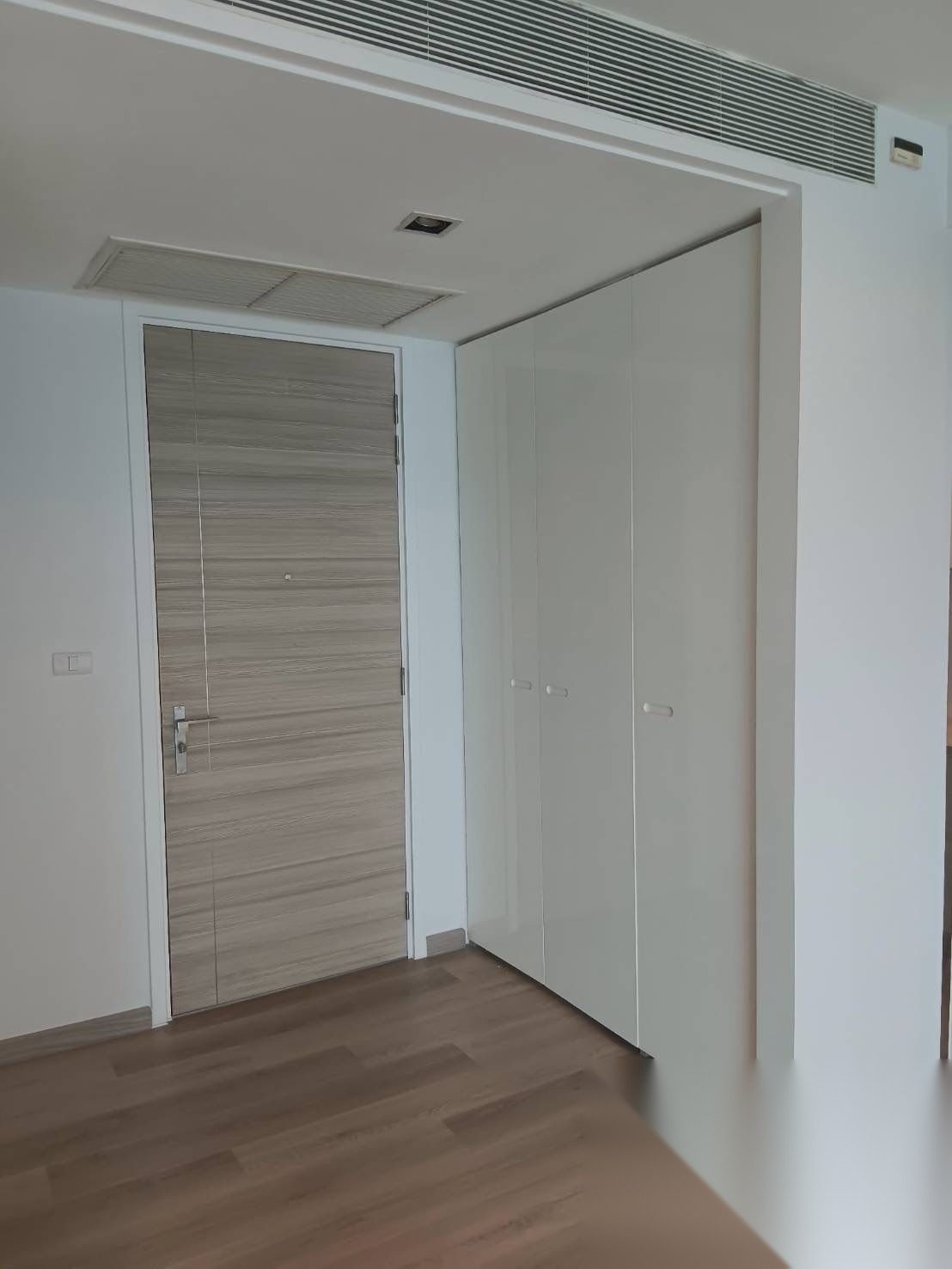 1 Bedroom Penthouse for sale at The Room Sukhumvit 21 — photo 2