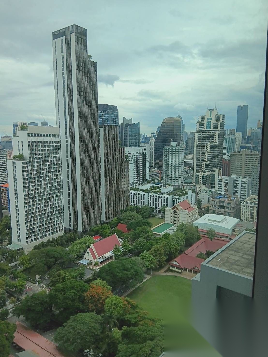 1 Bedroom Penthouse for sale at The Room Sukhumvit 21 — photo 3