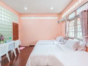 House near MRT with licensed homestay business and equipment — photo 4