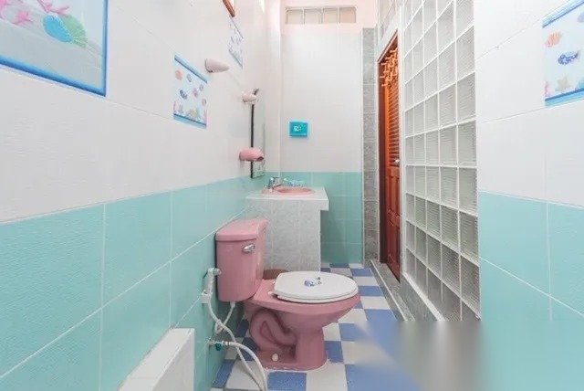 House near MRT with licensed homestay business and equipment — photo 5