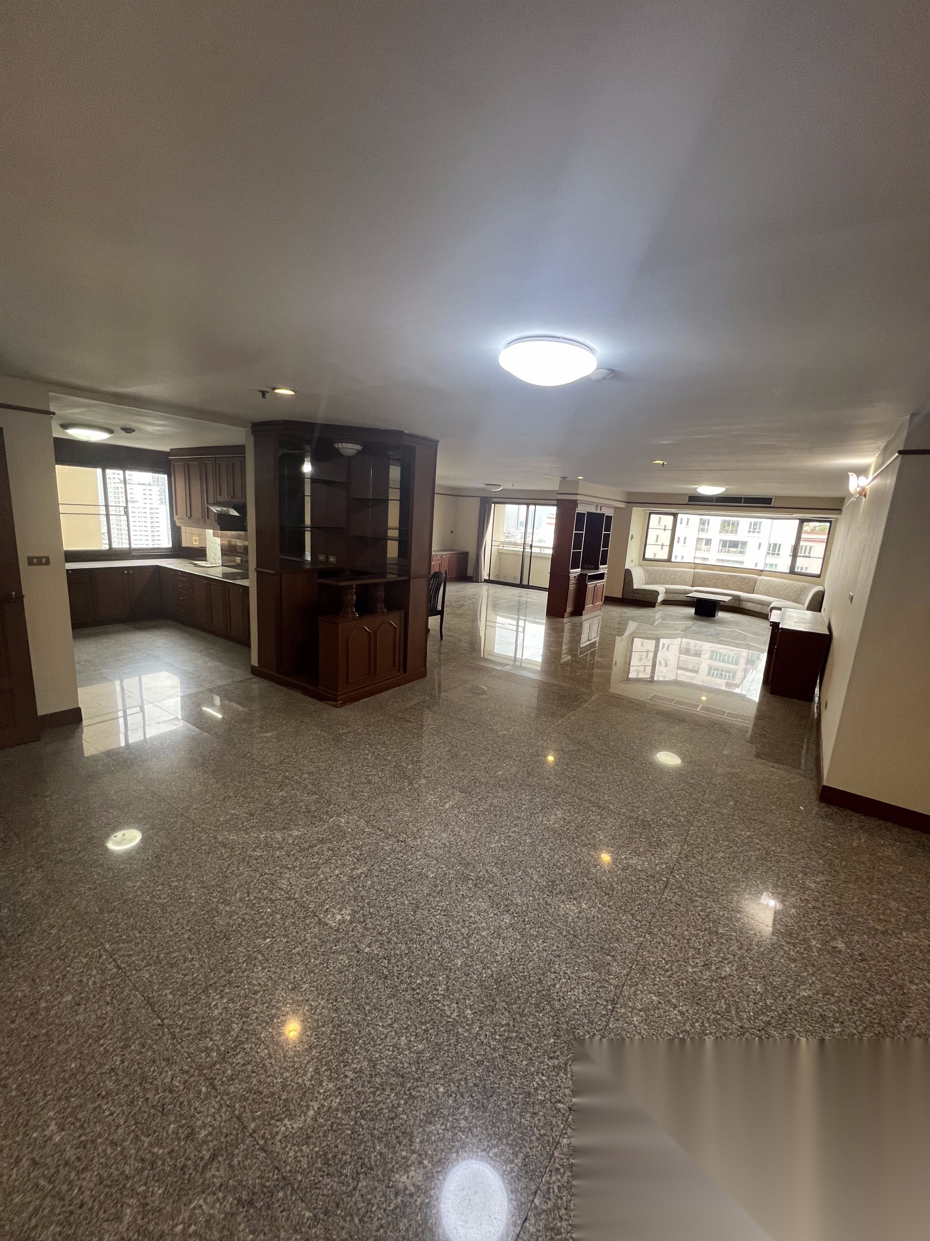 4 Bedroom Condo for sale at Baan Suanpetch — photo 1