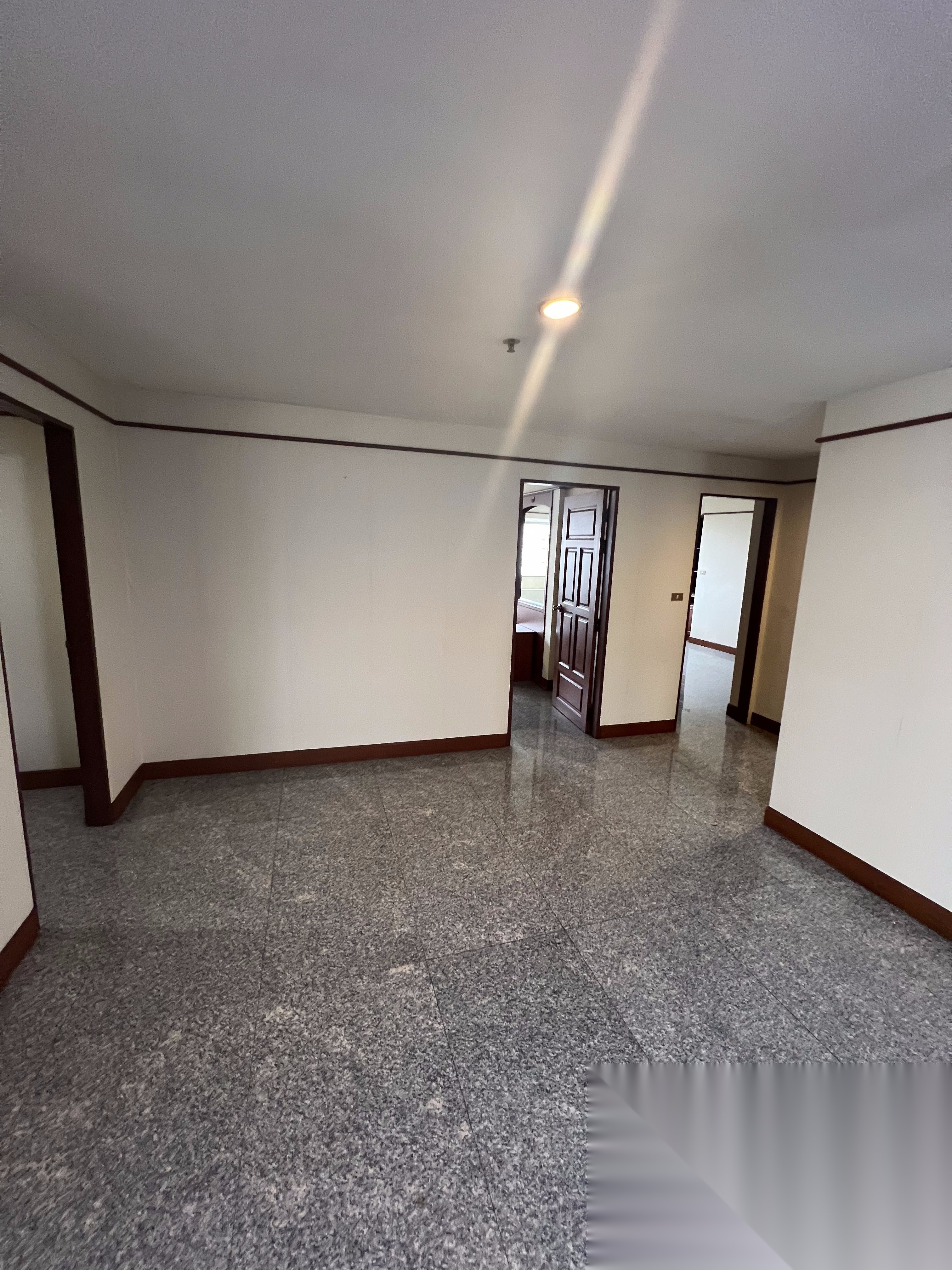 4 Bedroom Condo for sale at Baan Suanpetch — photo 3