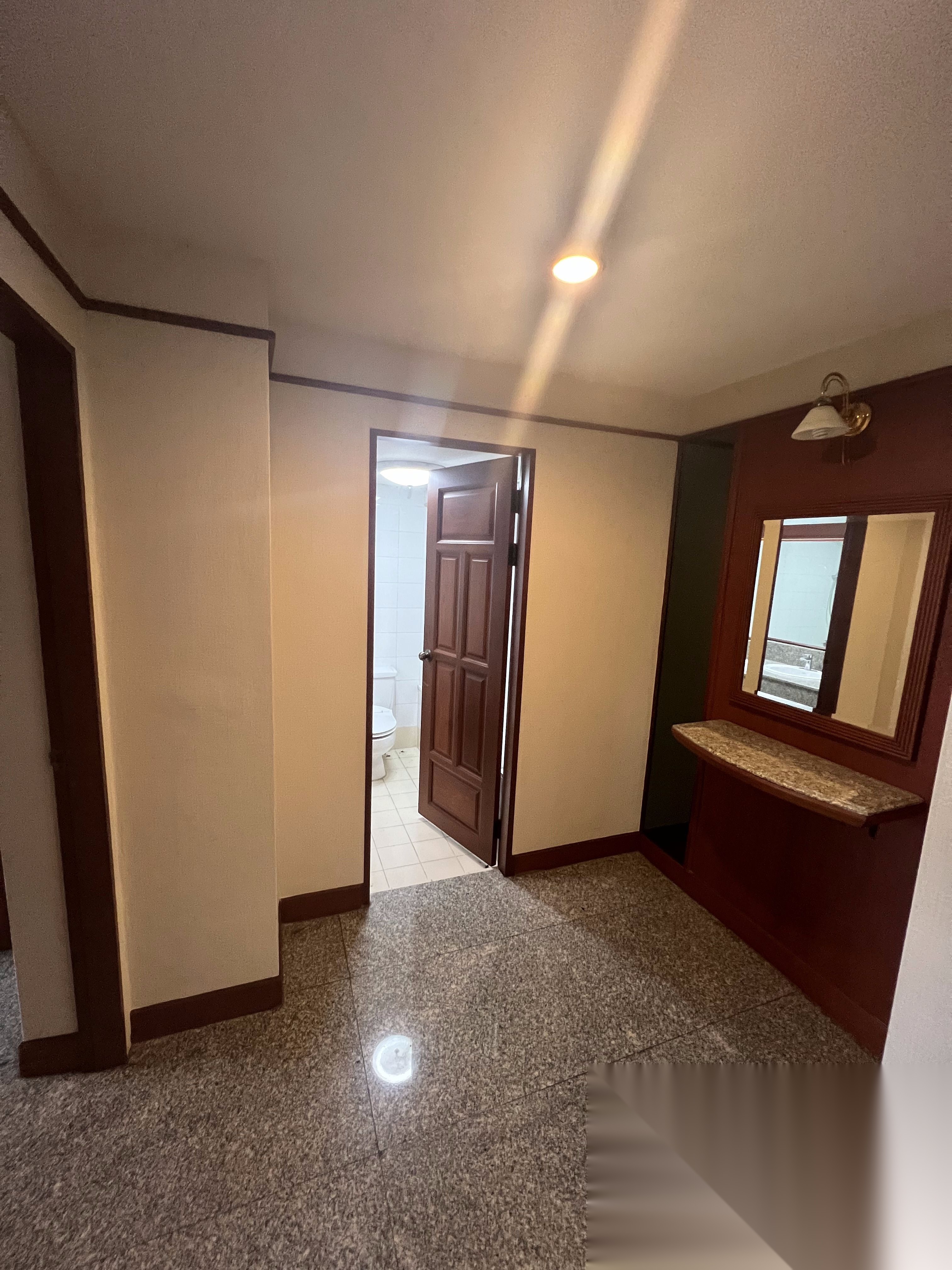 4 Bedroom Condo for sale at Baan Suanpetch — photo 4