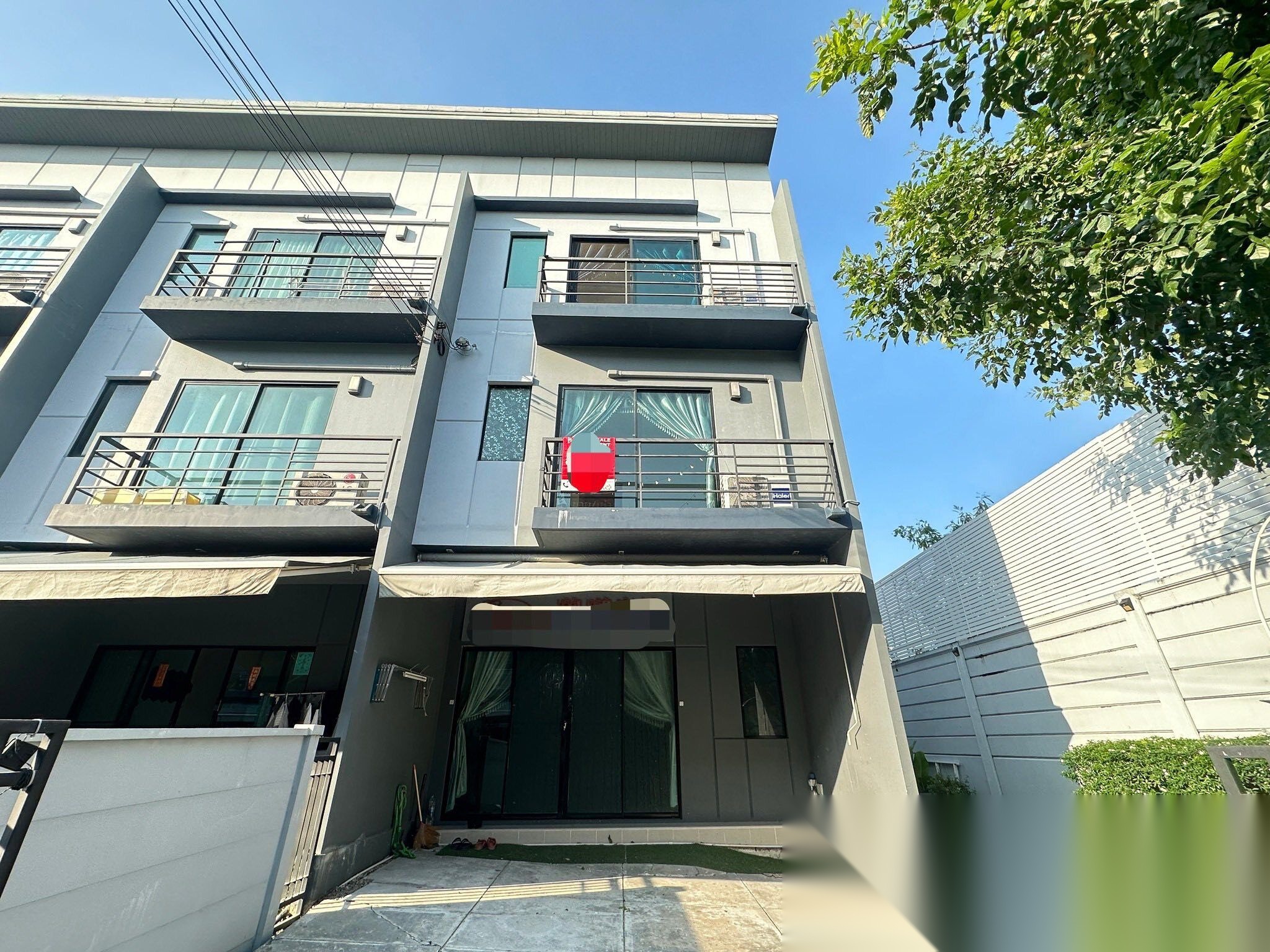 4 Bedroom Townhouse for sale at Baan Klang Muang Rama 9 - Onnut — photo 1