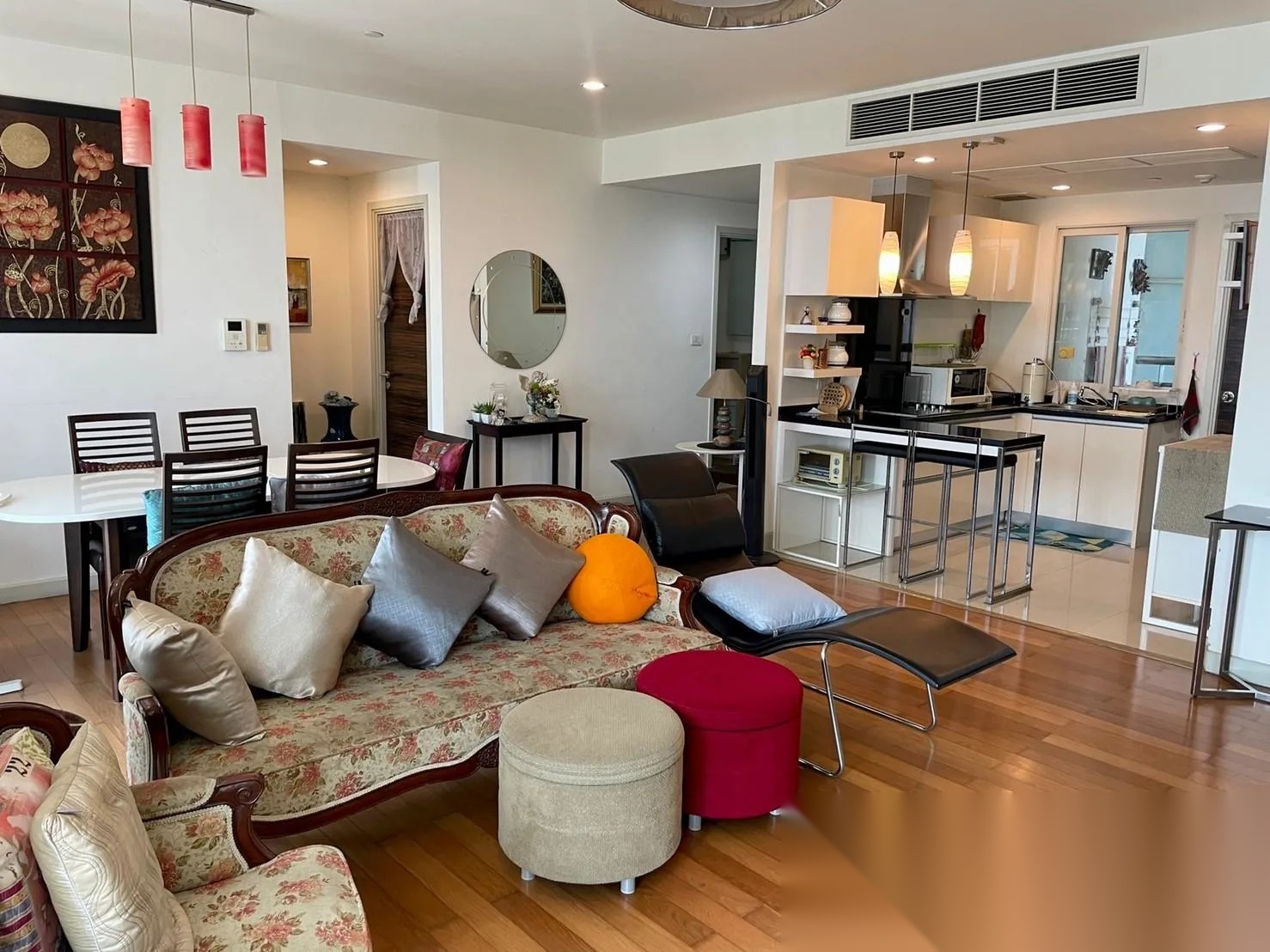 3 Bedroom Condo for sale at Watermark Chaophraya — photo 1