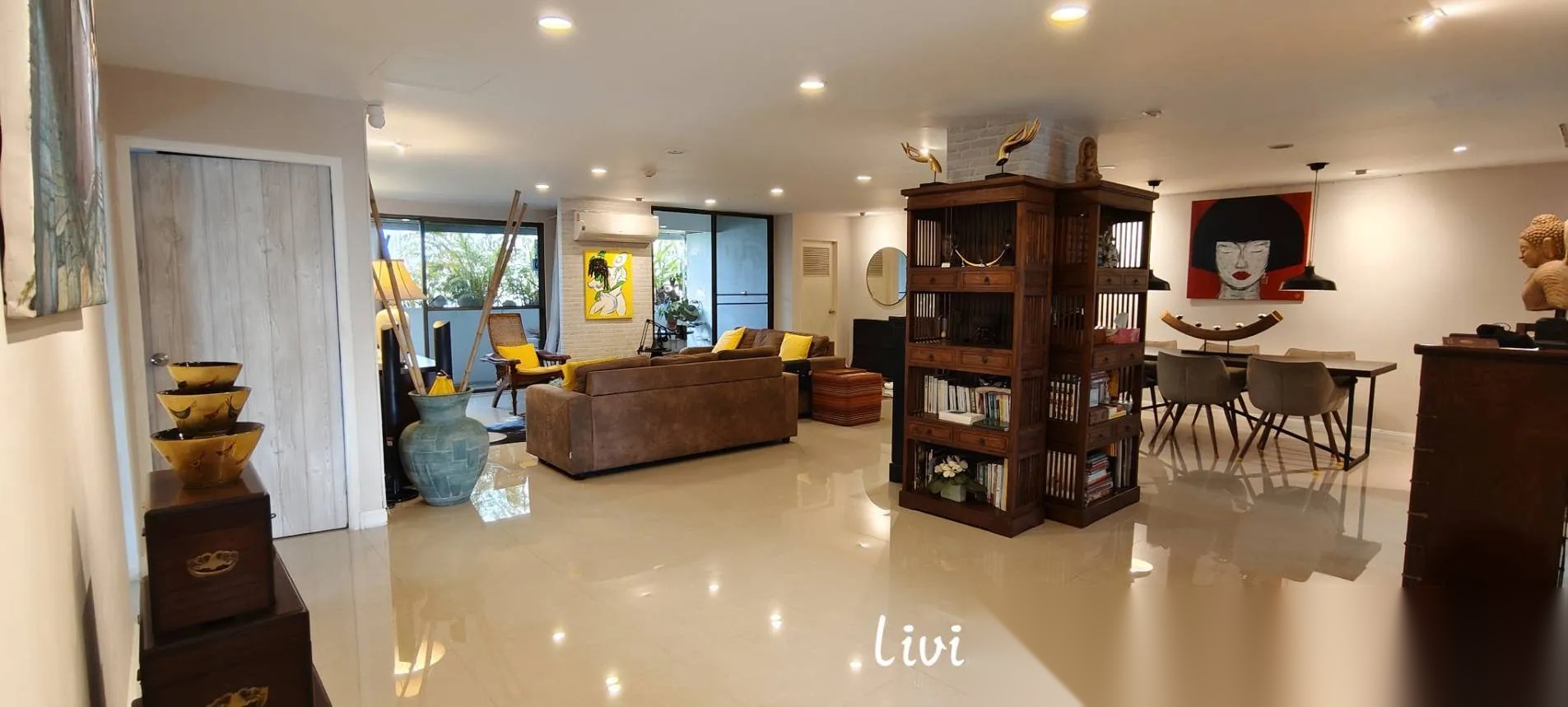 3 Bedroom Condo for sale at Beverly Tower Condo — photo 2