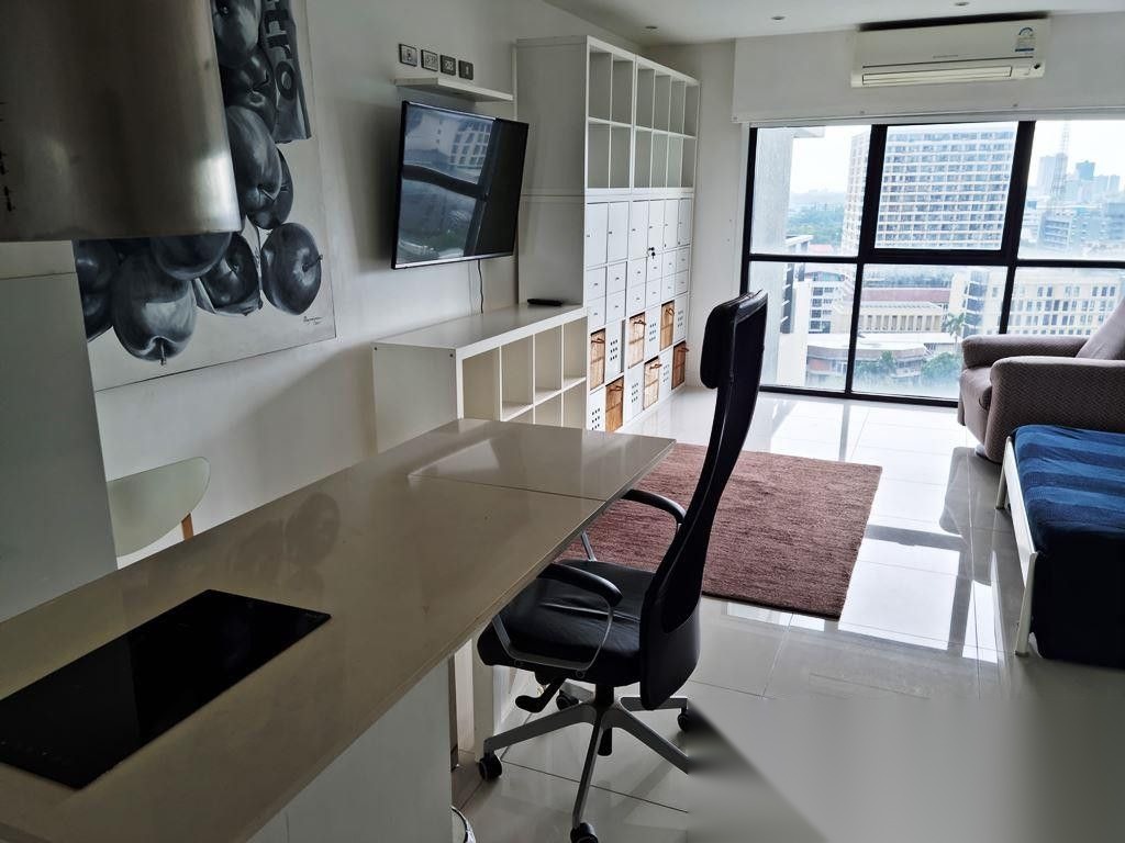 1 Bedroom Condo for sale at Sathorn Gardens — photo 2