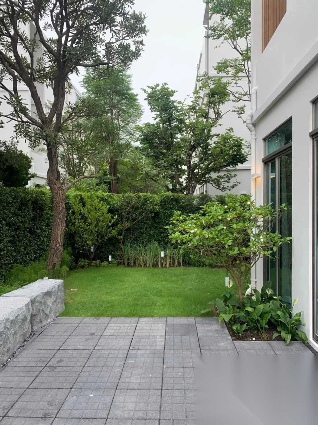 3 Bedroom House for sale at Vive Rama 9 — photo 2