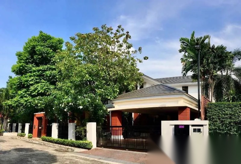 5 Bedroom House for sale at Narasiri Pattanakarn-Srinakarin — photo 1