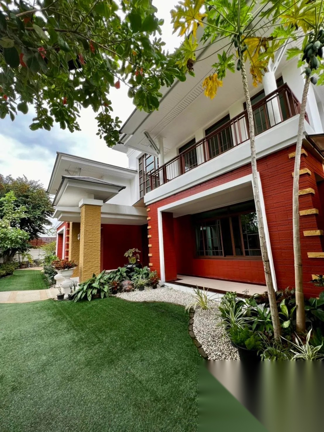 5 Bedroom House for sale at Narasiri Pattanakarn-Srinakarin — photo 3