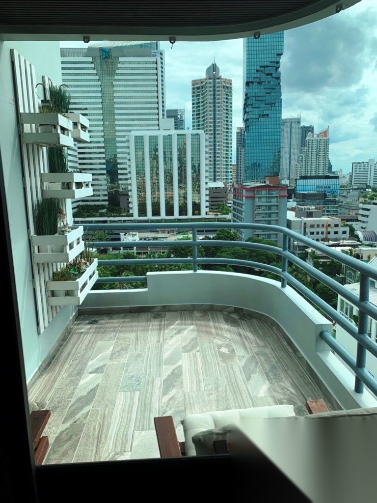 2 Bedroom Condo for sale at Pearl Garden — photo 3