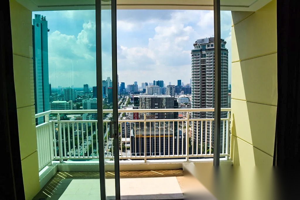 3 Bedroom Condo for sale at The Empire Place — photo 3