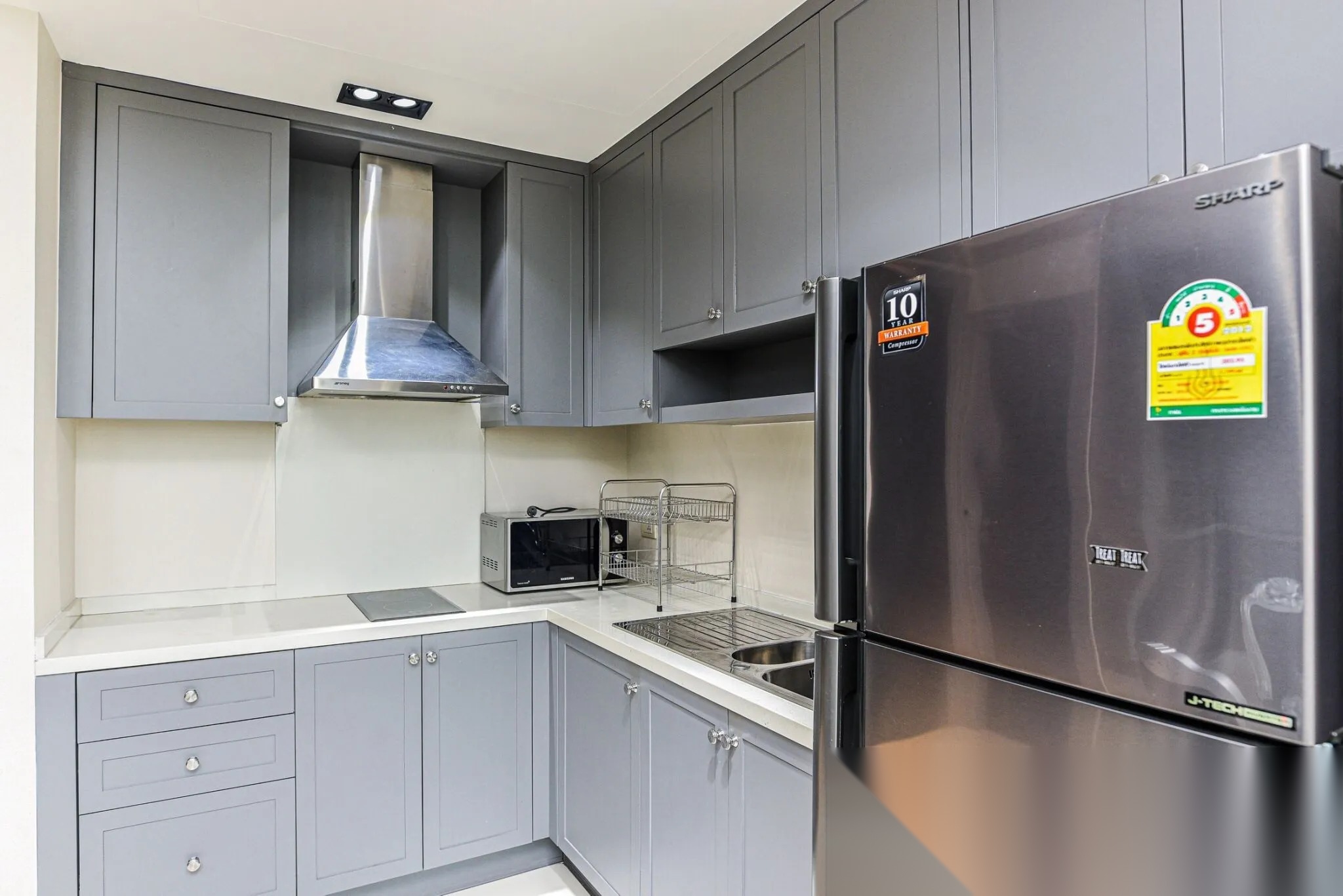 1 Bedroom Condo for sale at The Emporio Place — photo 3