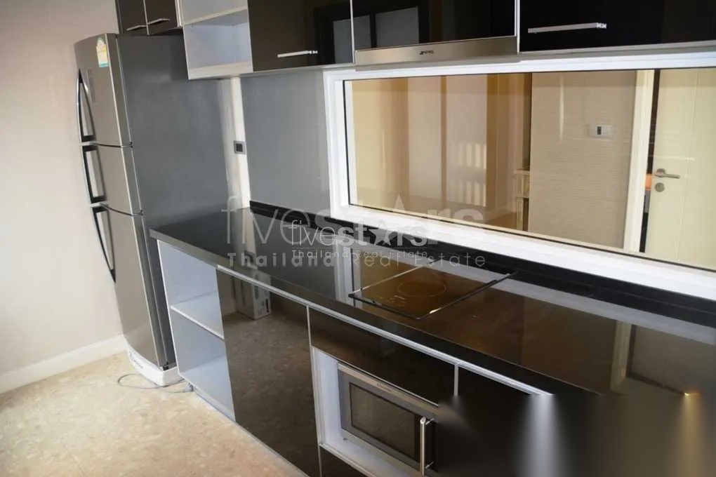 2 Bedroom Condo for sale at The Crest Sukhumvit 34 — photo 4
