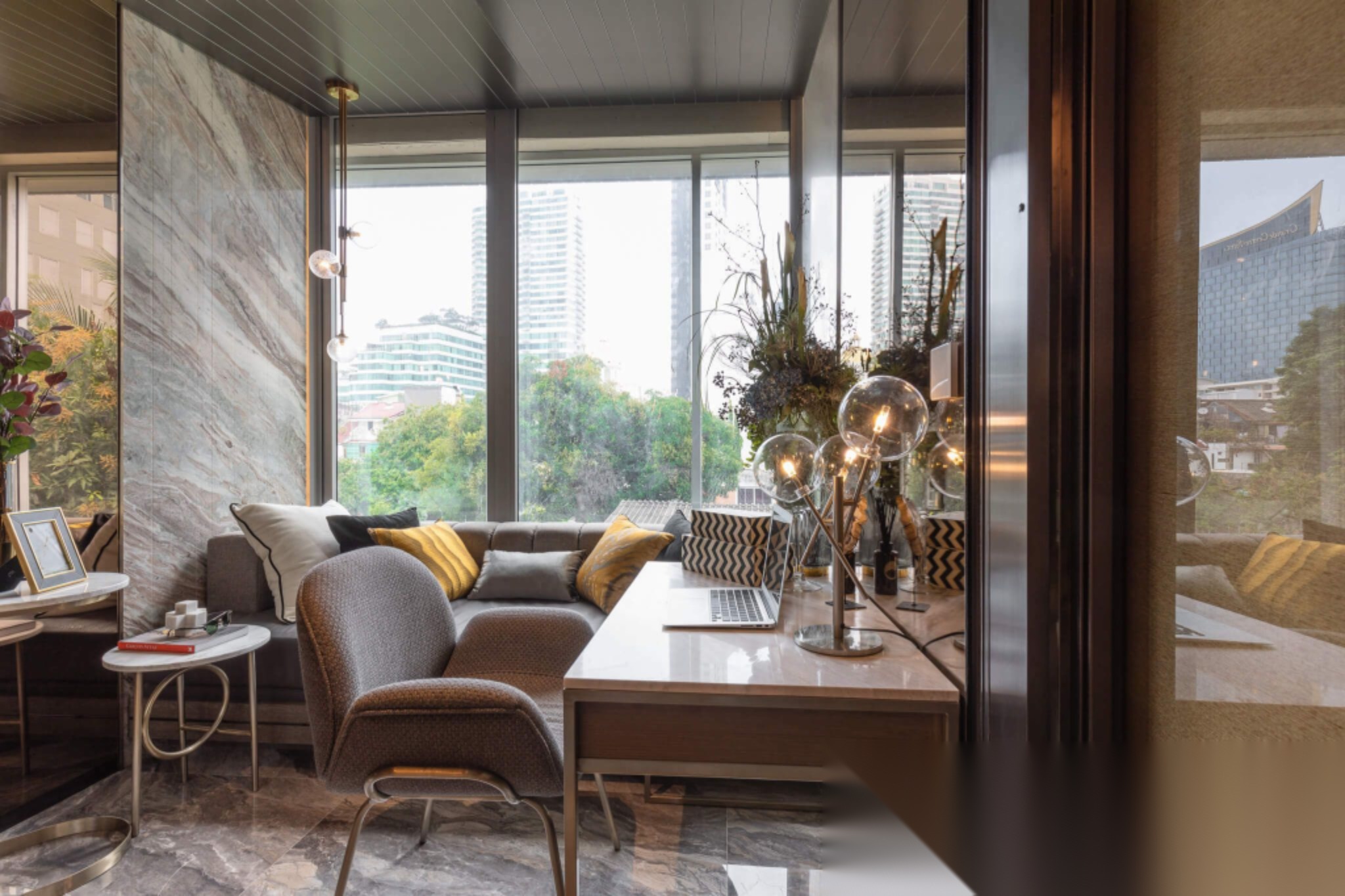 3 Bedroom Condo for sale at Walden Thonglor 8 condominium — photo 2