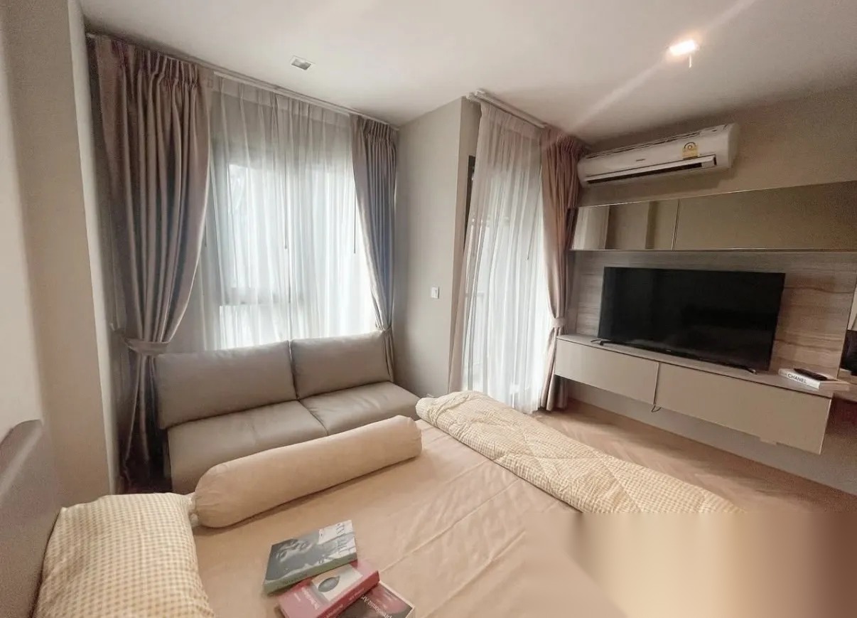 Studio Condo for sale at Life One Wireless — photo 1